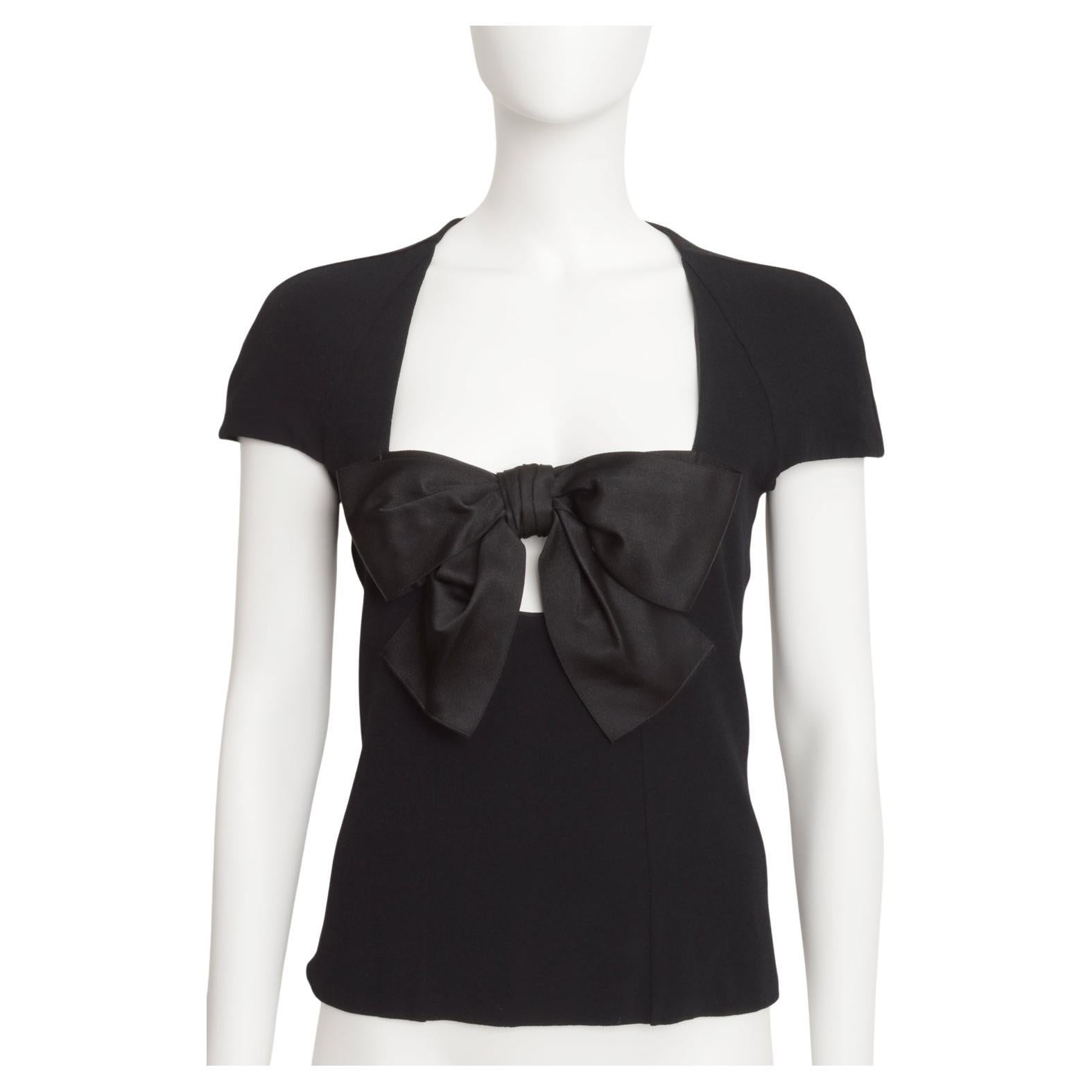 Top Chanel in crepe stretch con fiocco in seta della sfilata Primavera/Estate 2023 - 44 FR/L