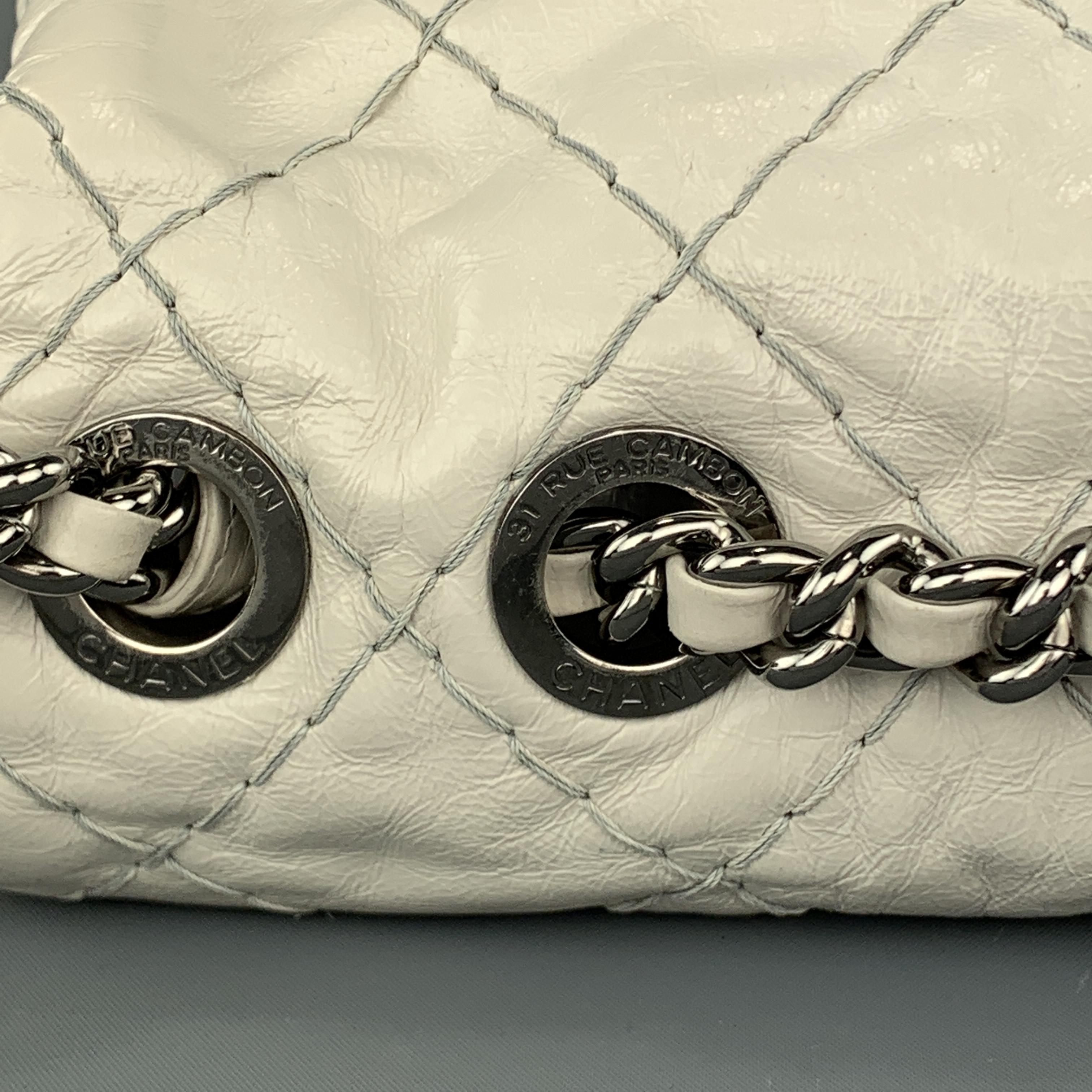 CHANEL Topstitch Quilted Cream Leather Flap CC Chain Strap Handbag 1