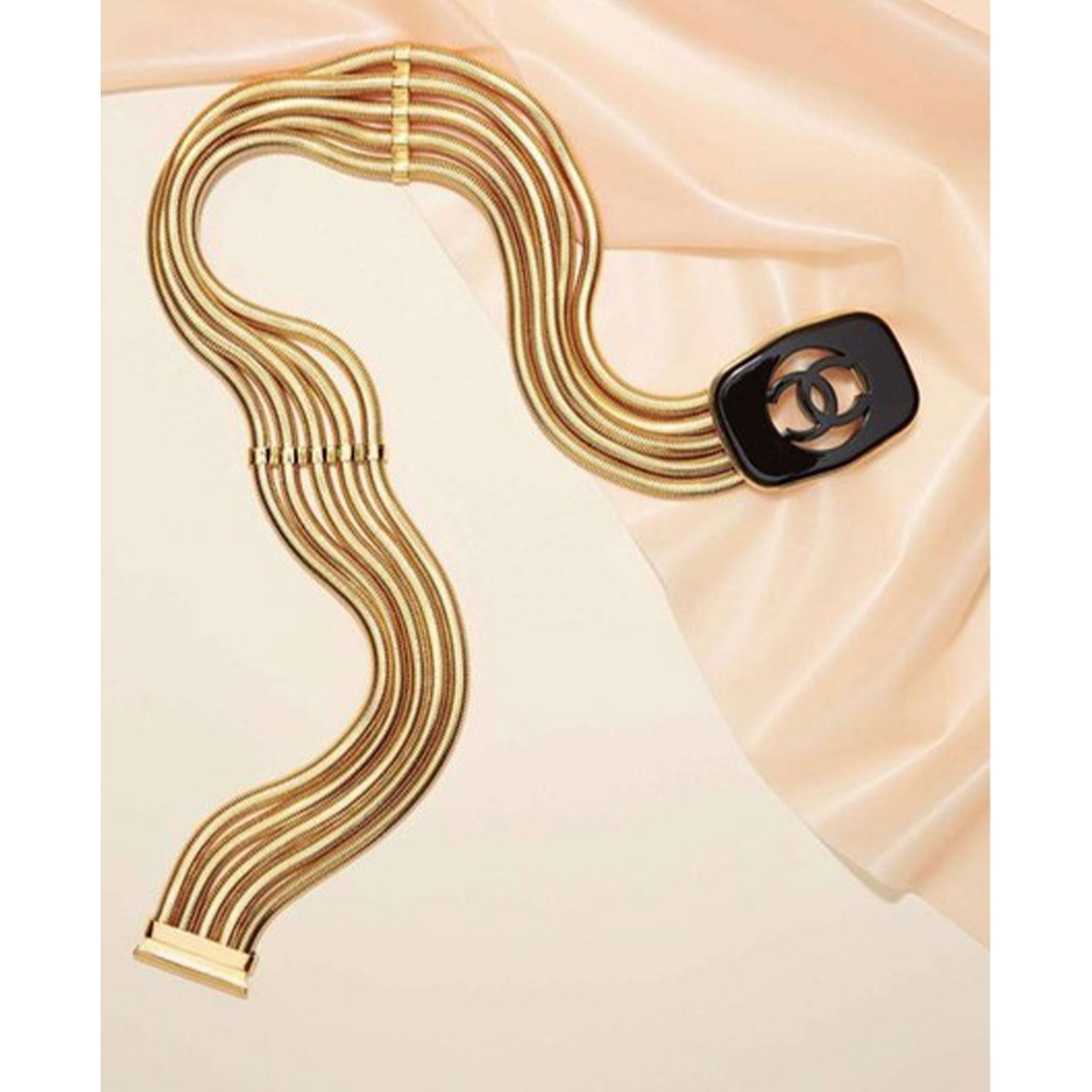 Chanel Tortoise Gold-mesh Multi Strand Chain CC Logo Belt In Good Condition For Sale In Miami, FL