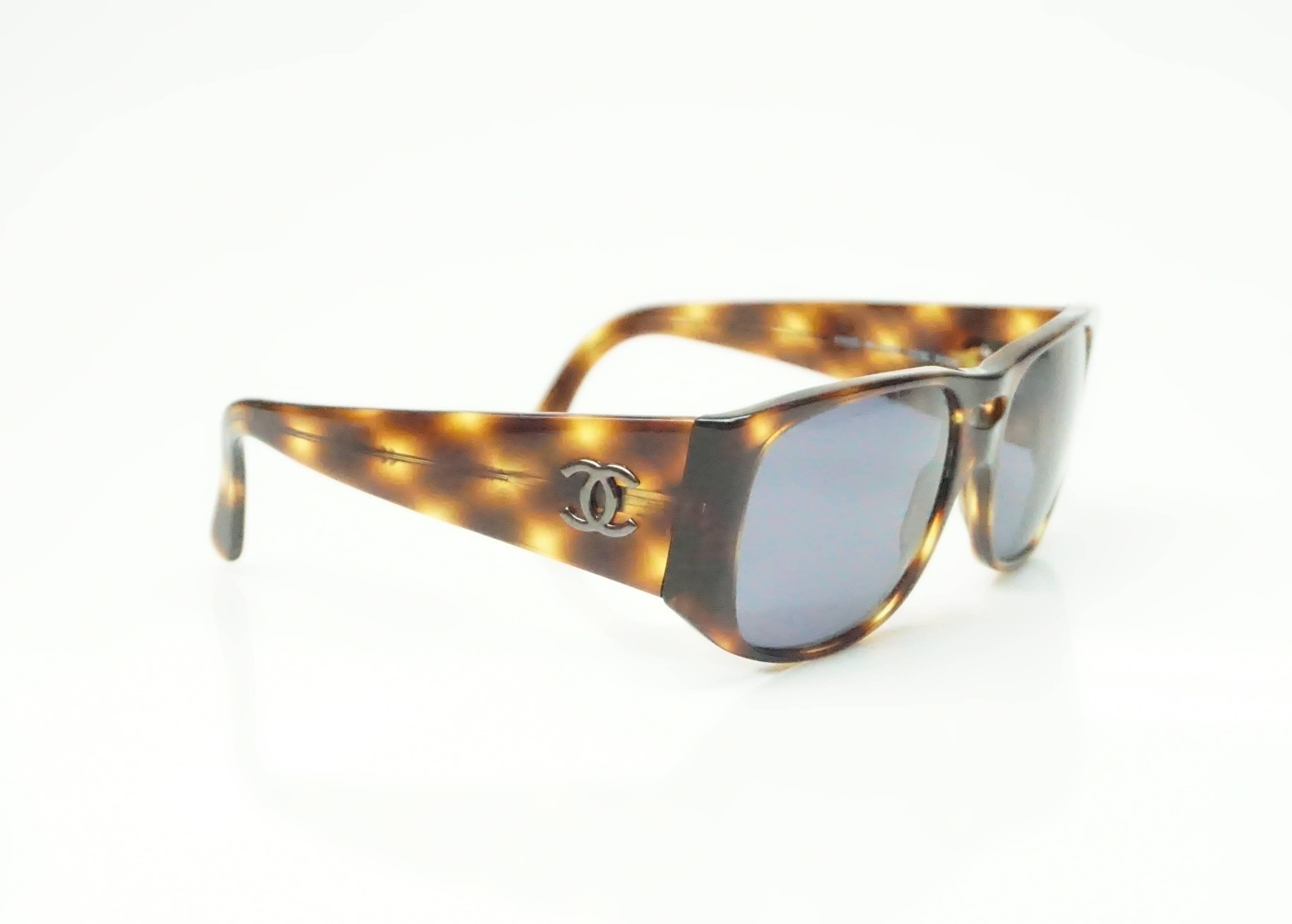 Chanel Tortoise Shell Sunglasses w/ Silver CC Logo 1