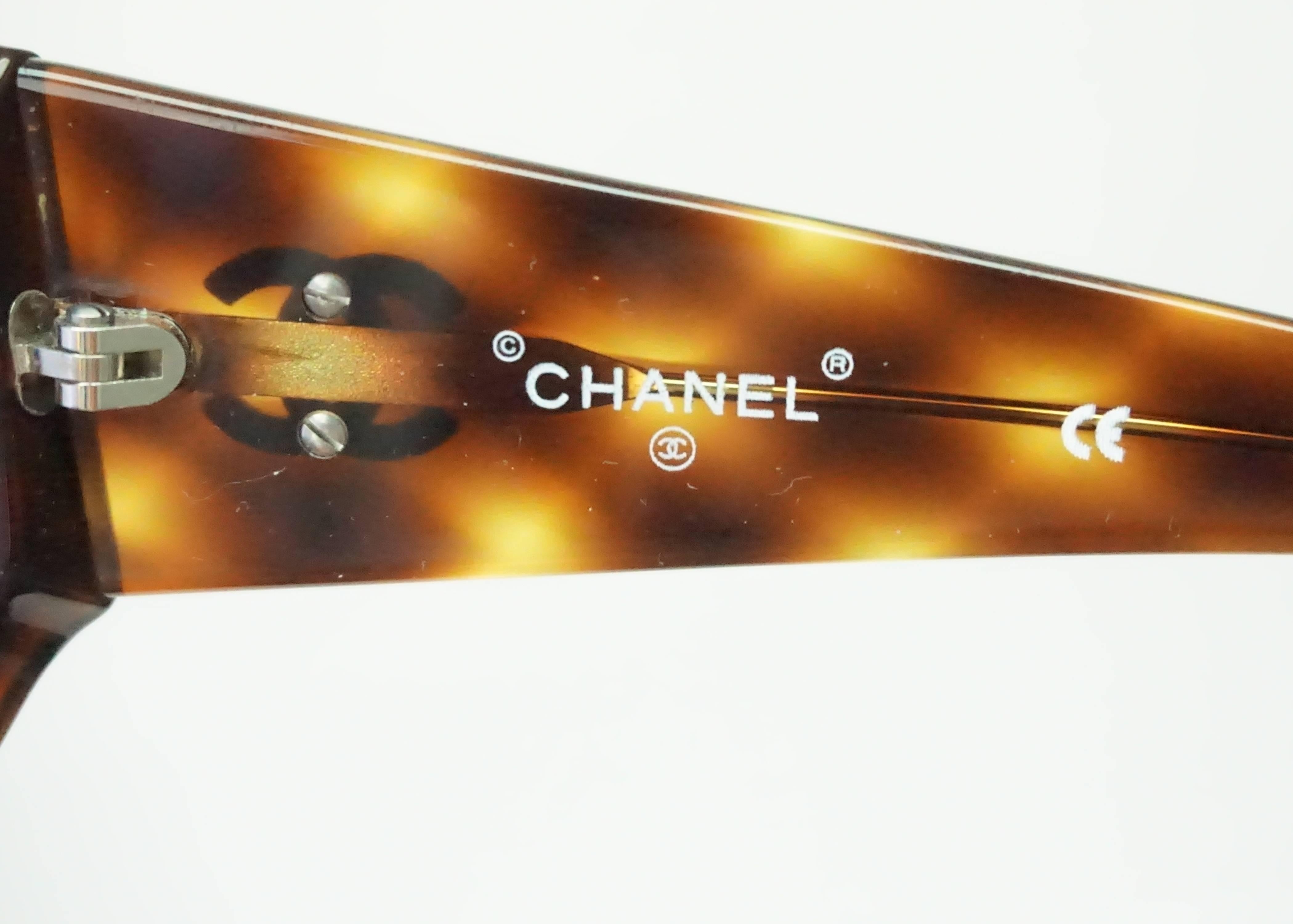 Chanel Tortoise Shell Sunglasses w/ Silver CC Logo 3