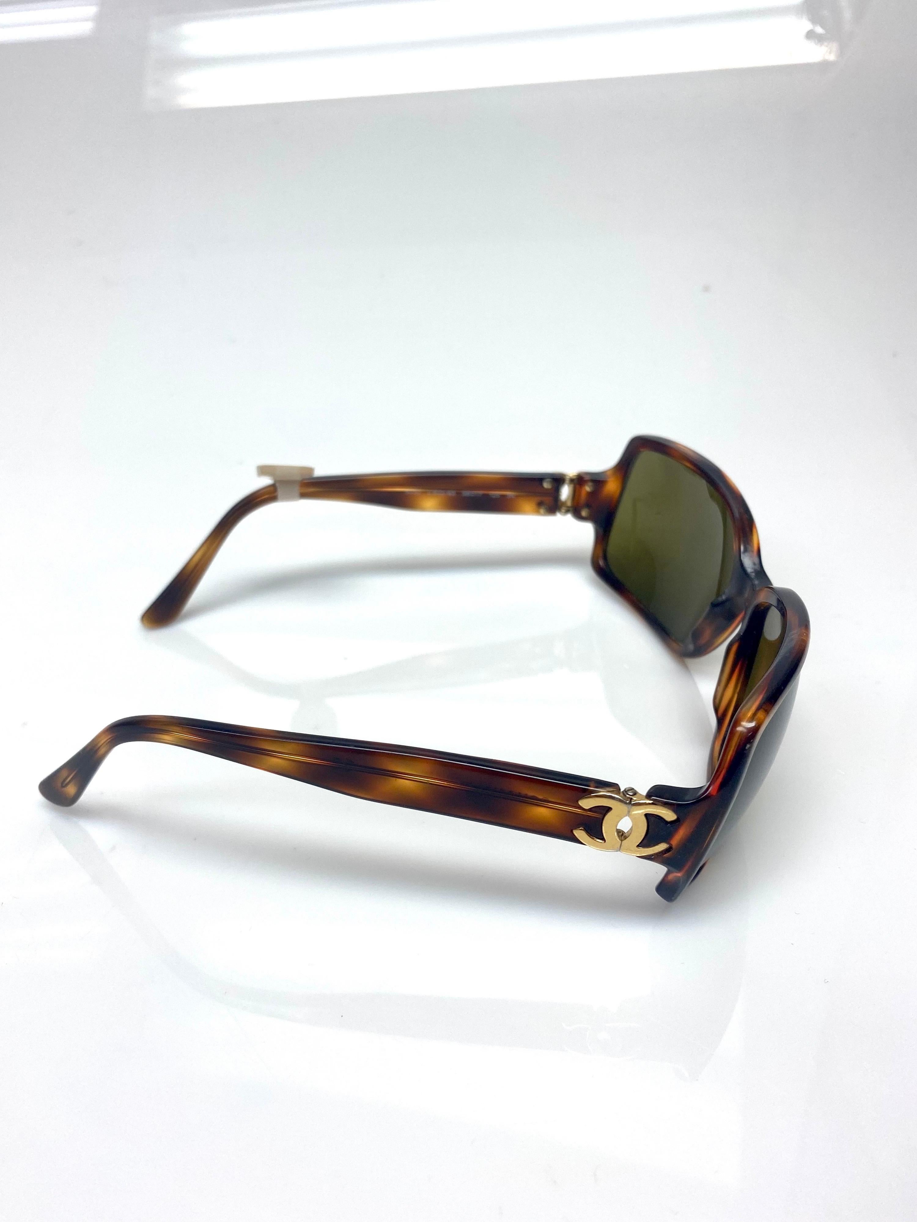 Brown Chanel Tortoise shell Vintage Sunglasses 
