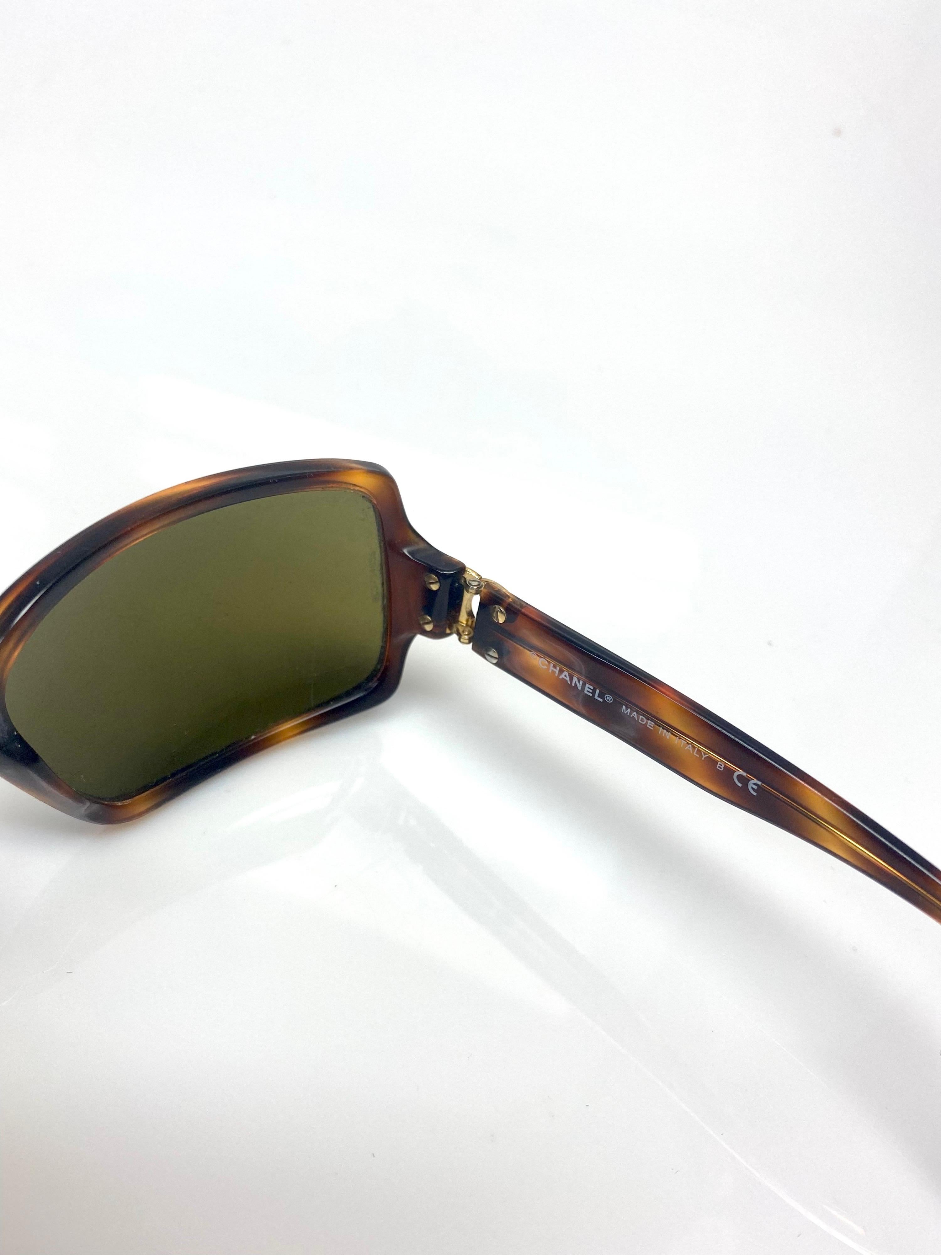 Women's Chanel Tortoise shell Vintage Sunglasses 