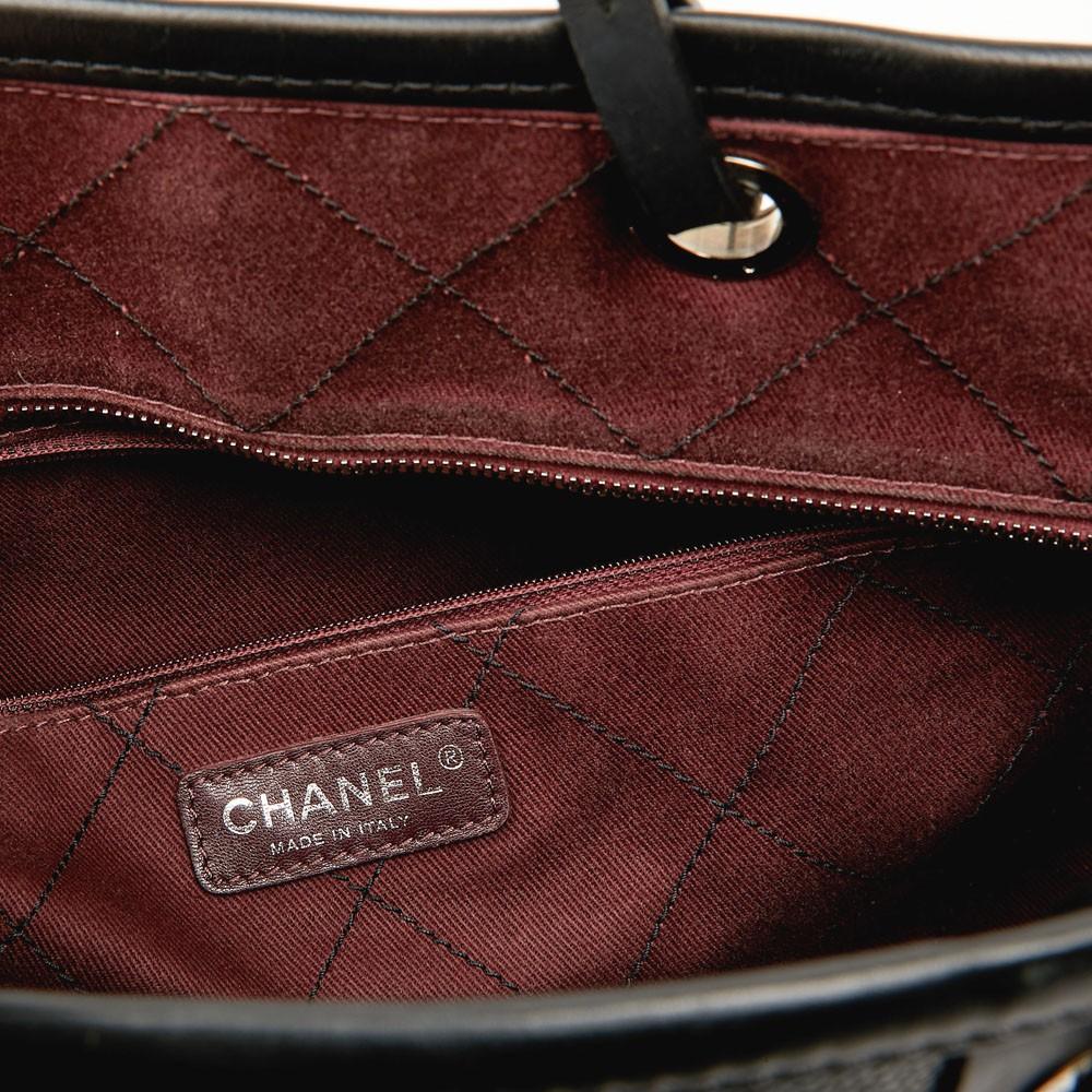 Chanel Tote Bag in Black Caviar Leather 9