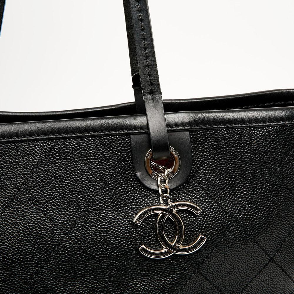 Chanel Tote Bag in Black Caviar Leather 1
