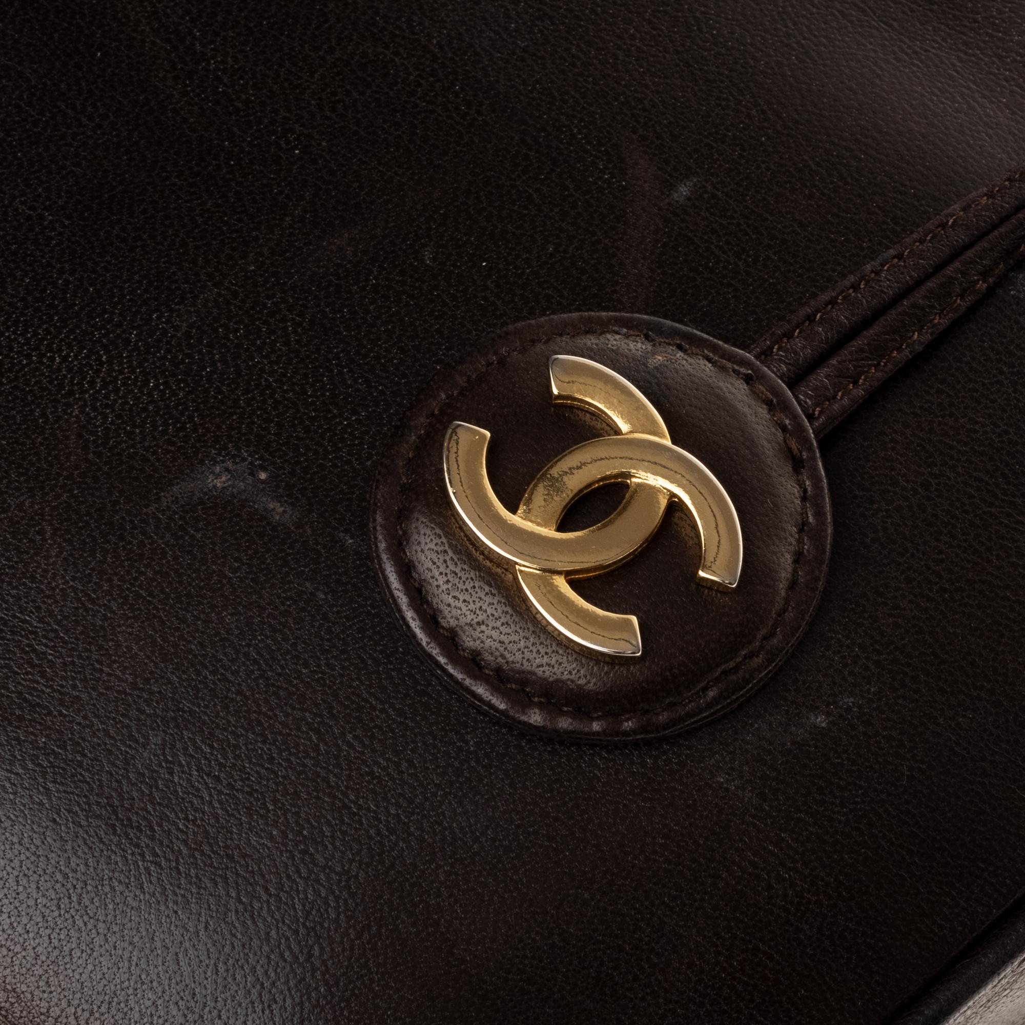 Women's Chanel Tote bag in brown lambskin, gold hardware !