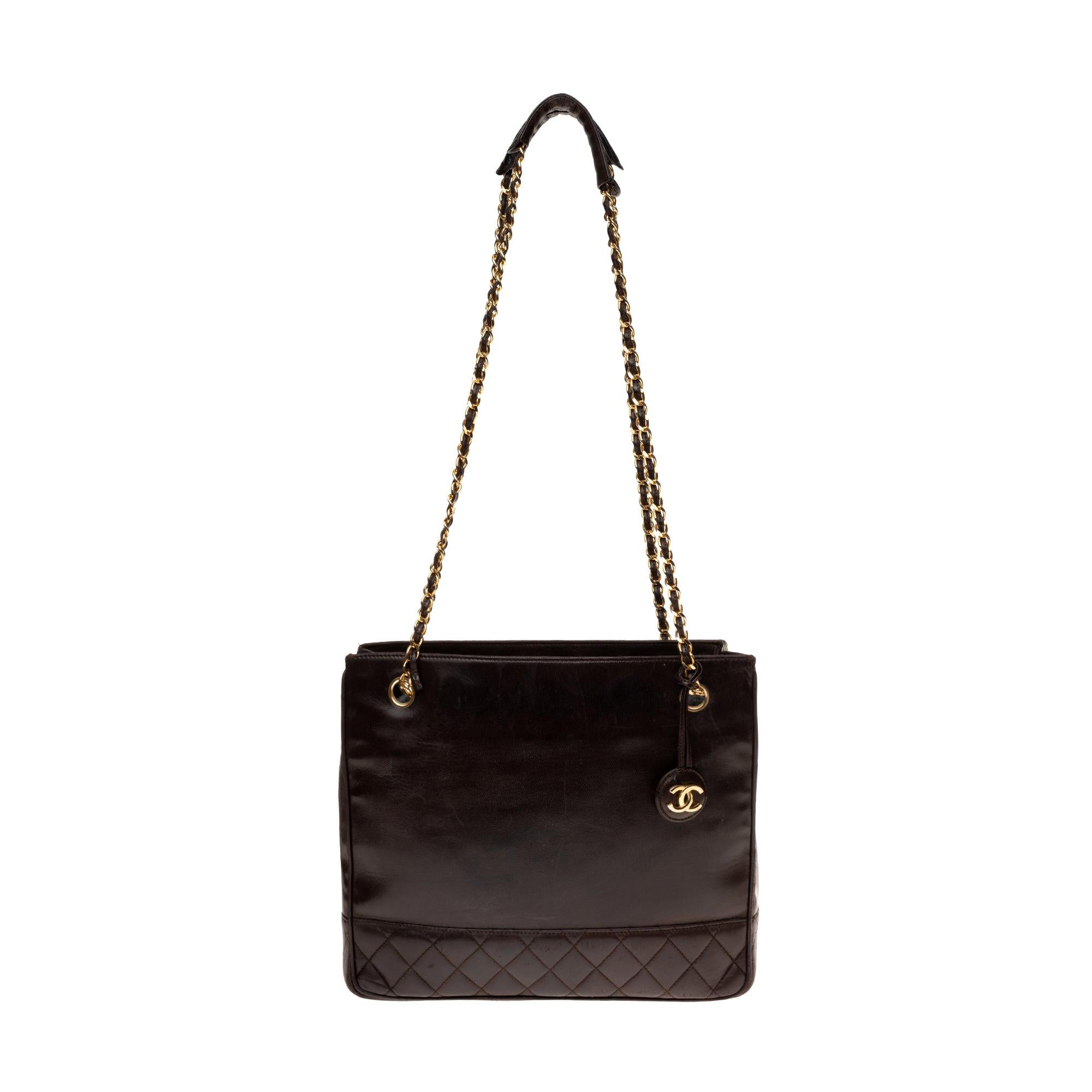 Chanel Tote bag in brown lambskin, gold hardware !