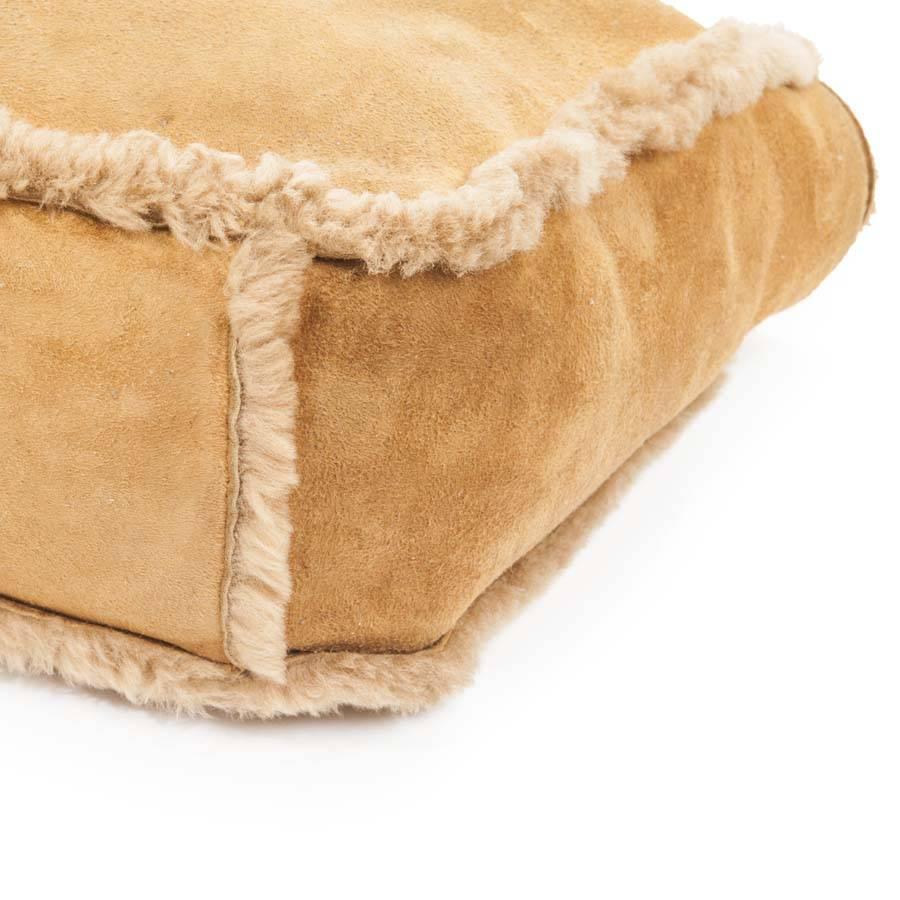 CHANEL Tote Bag in Brown Shearling Leather 3