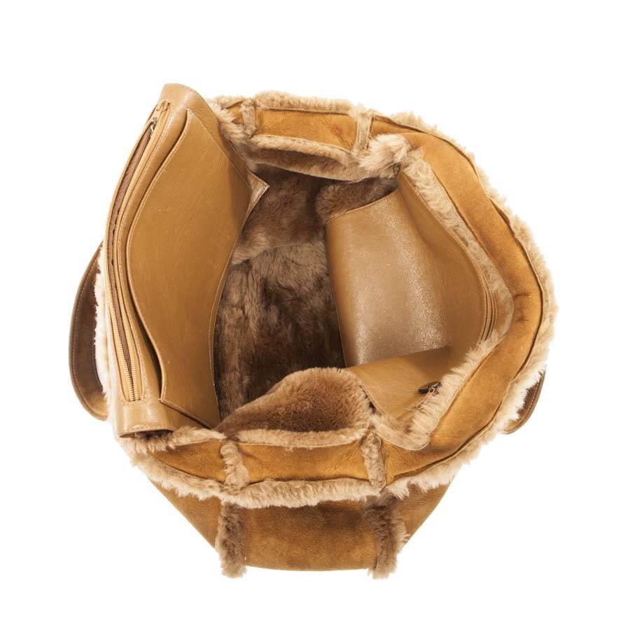 CHANEL Tote Bag in Brown Shearling Leather 4