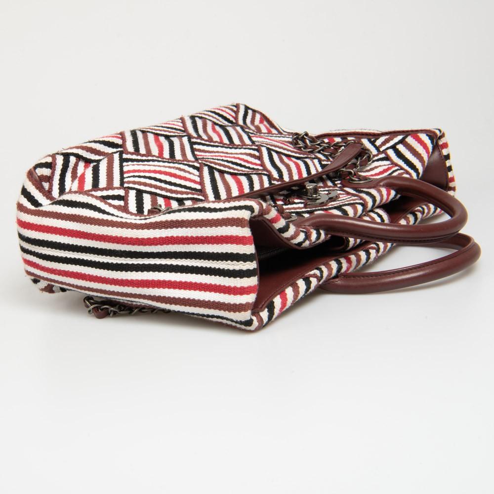 Women's CHANEL Tote Bag in Multicolored Stripes Cotton Canvas For Sale