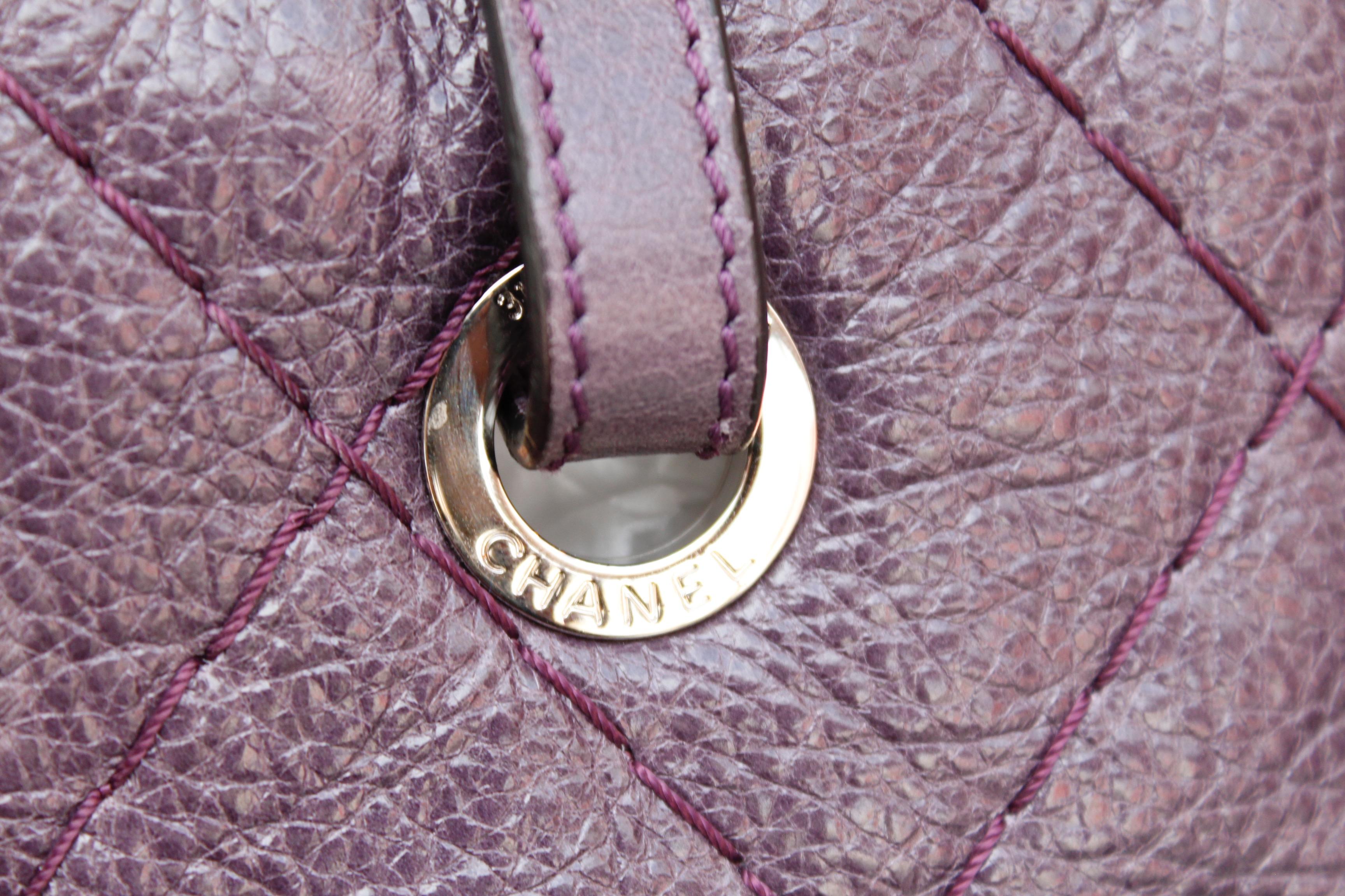 Chanel tote bag in over stitched eggplant leather 6