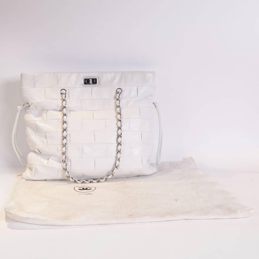 CHANEL Tote Bag in White Leather with 2.55 Clasp 1