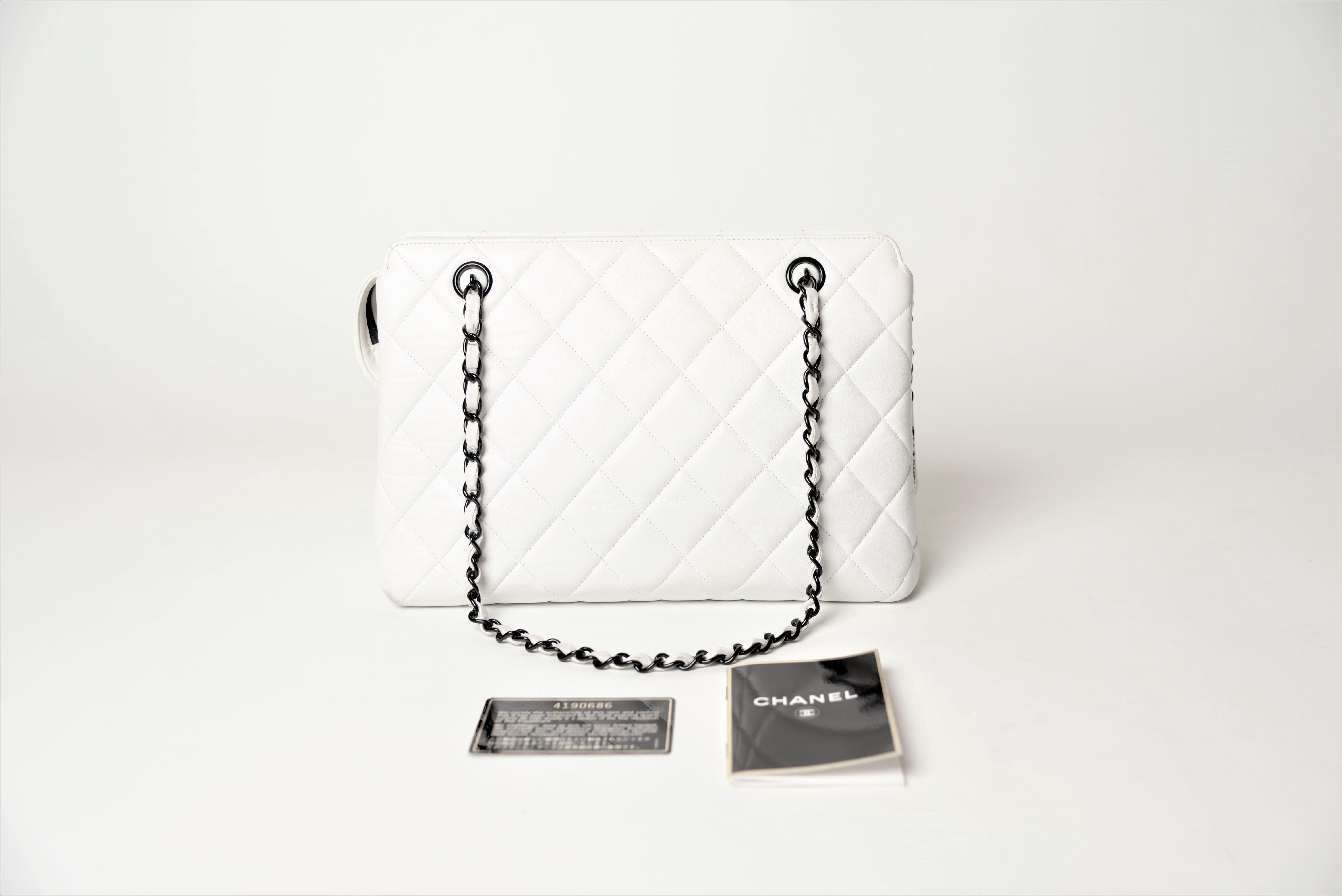 Chanel Tote Bag Vintage White Lambskin  3