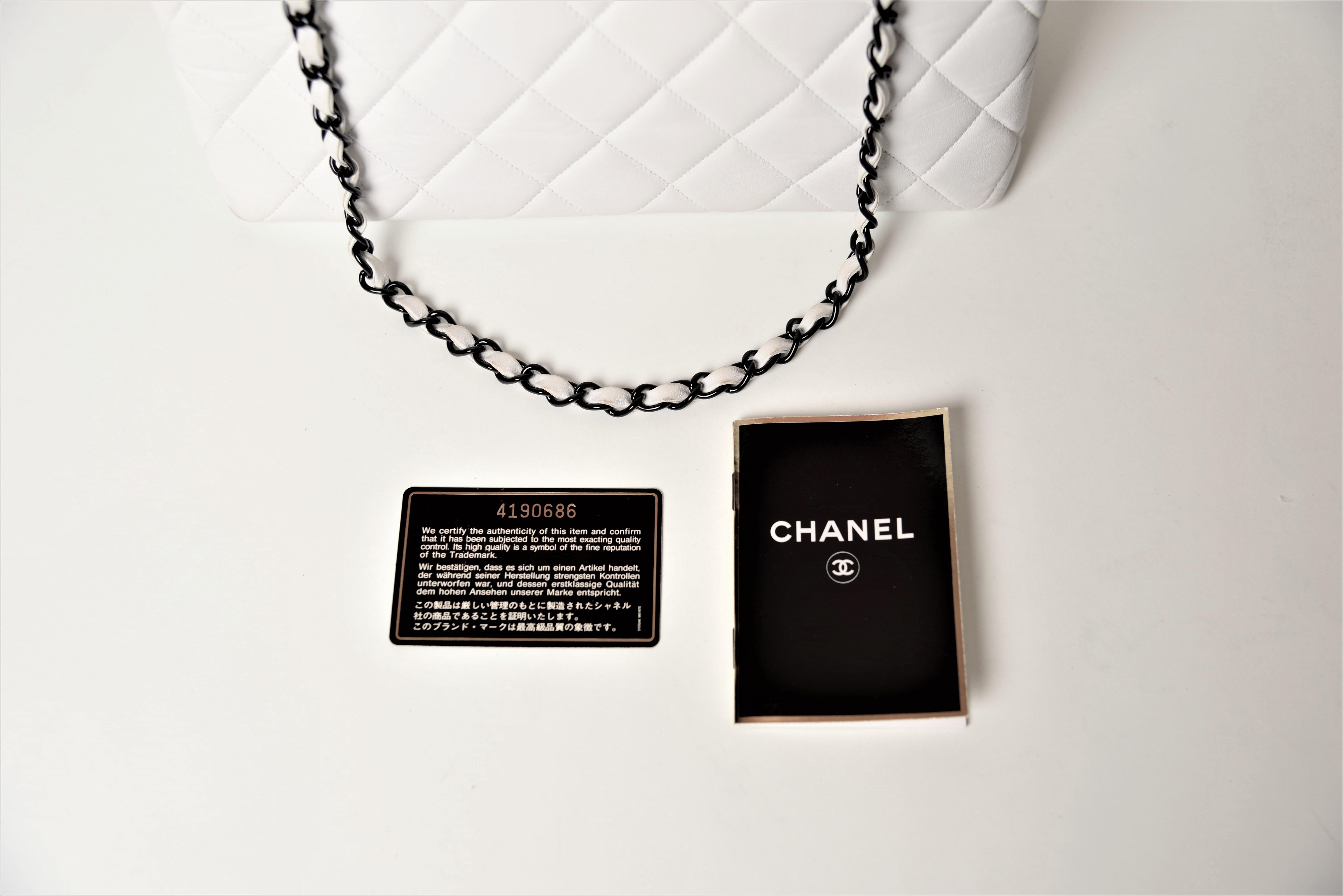 Chanel Tote Bag Vintage White Lambskin  4