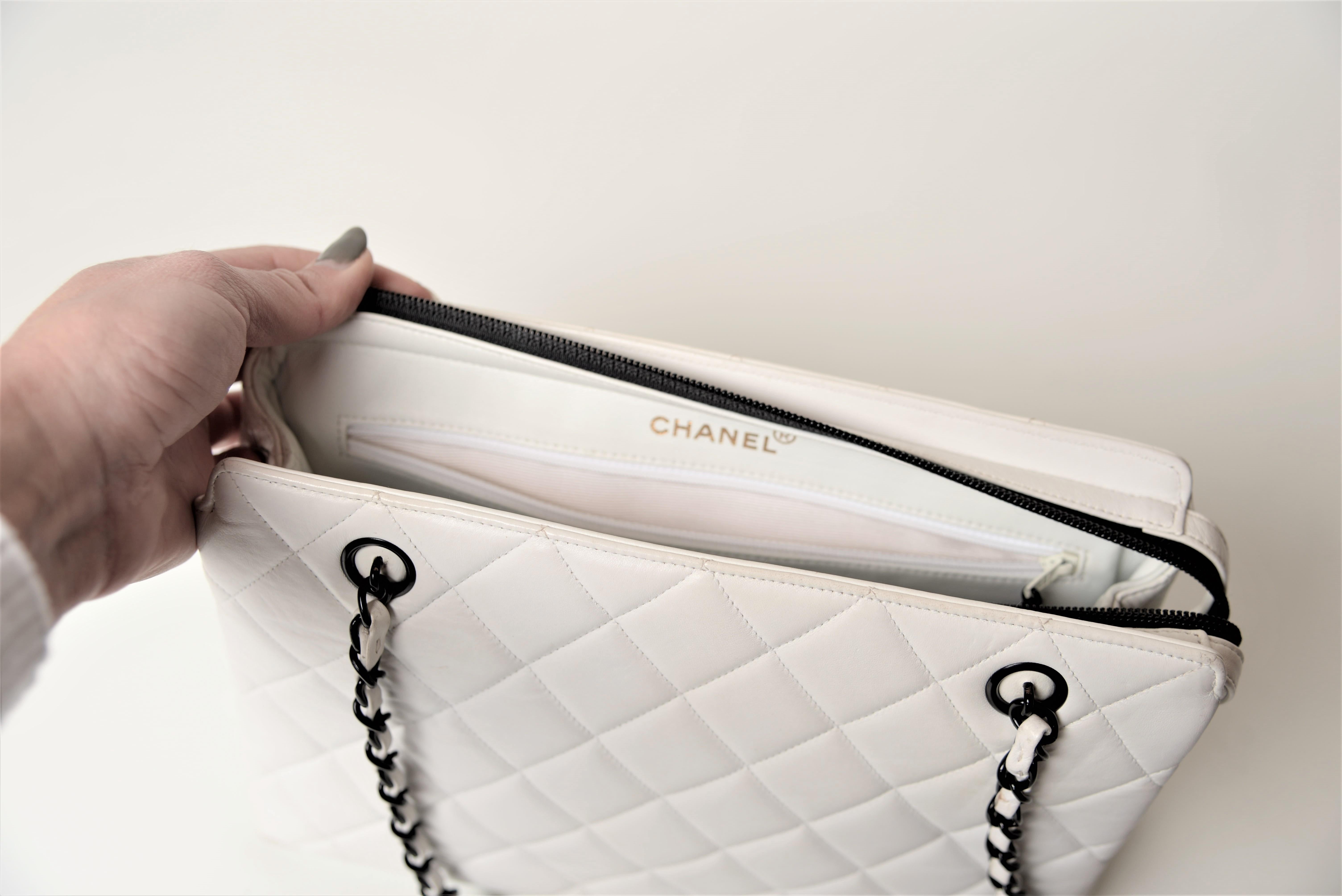 Chanel Tote Bag Vintage White Lambskin  9