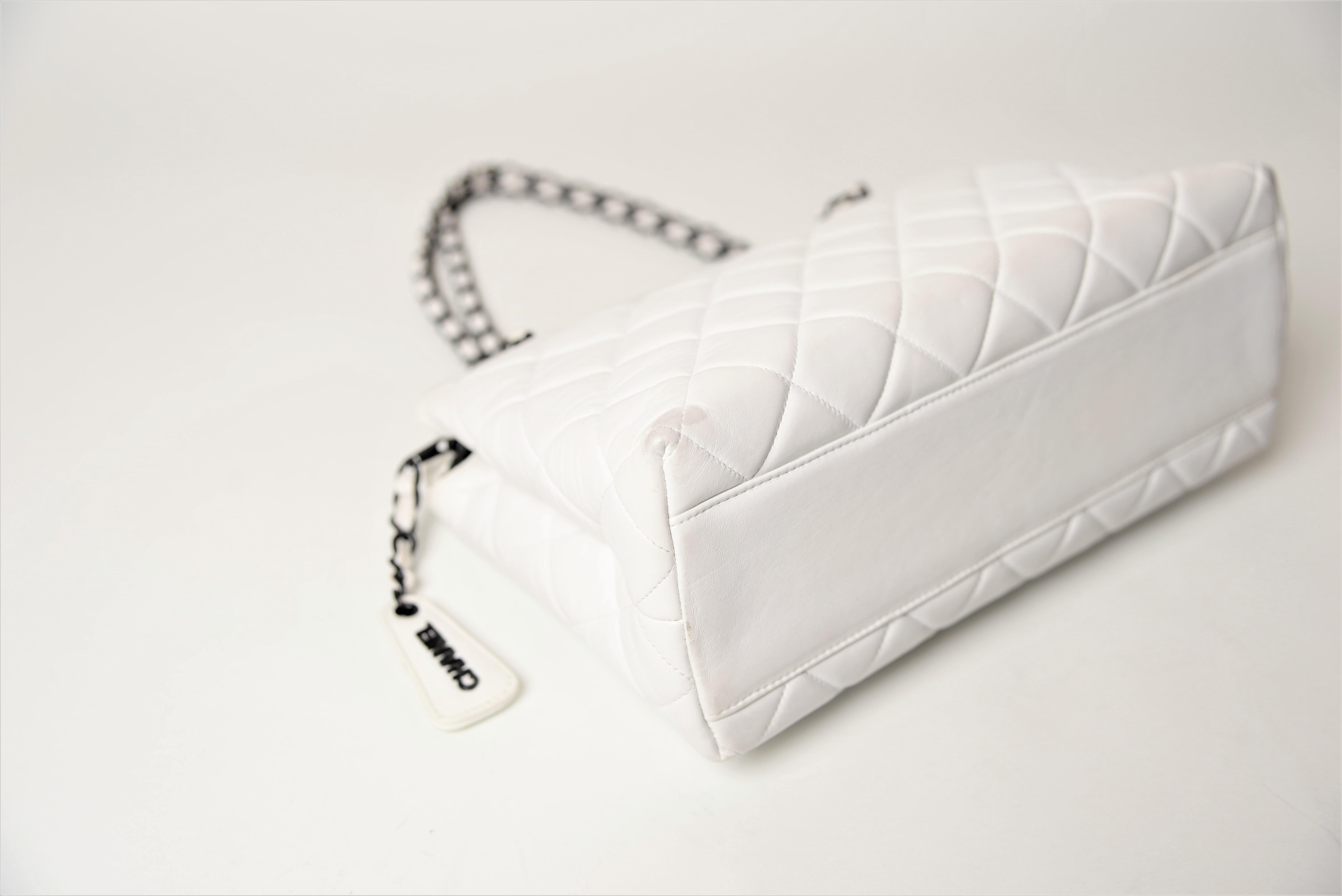 Gray Chanel Tote Bag Vintage White Lambskin 