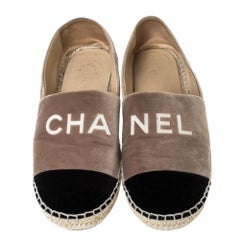Chanel Tow Tone Velvet Logo Detail Cap Toe Espadrilles Size 37