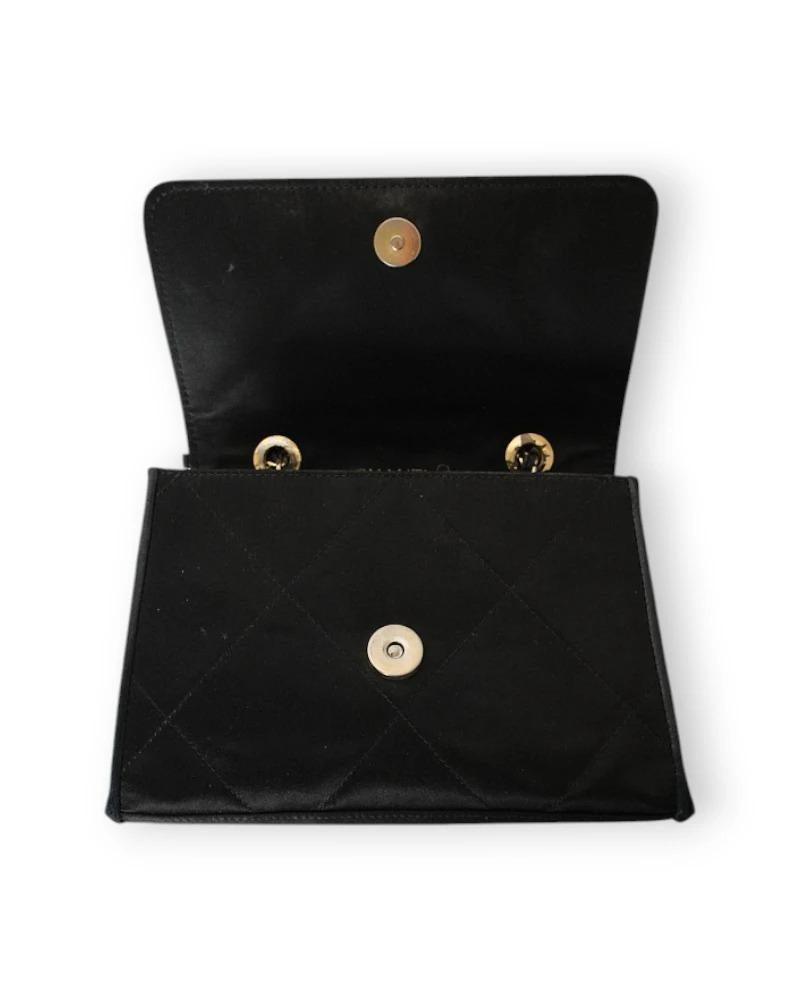 Chanel Bandoulière CC Satin Vintage Noir en vente 9