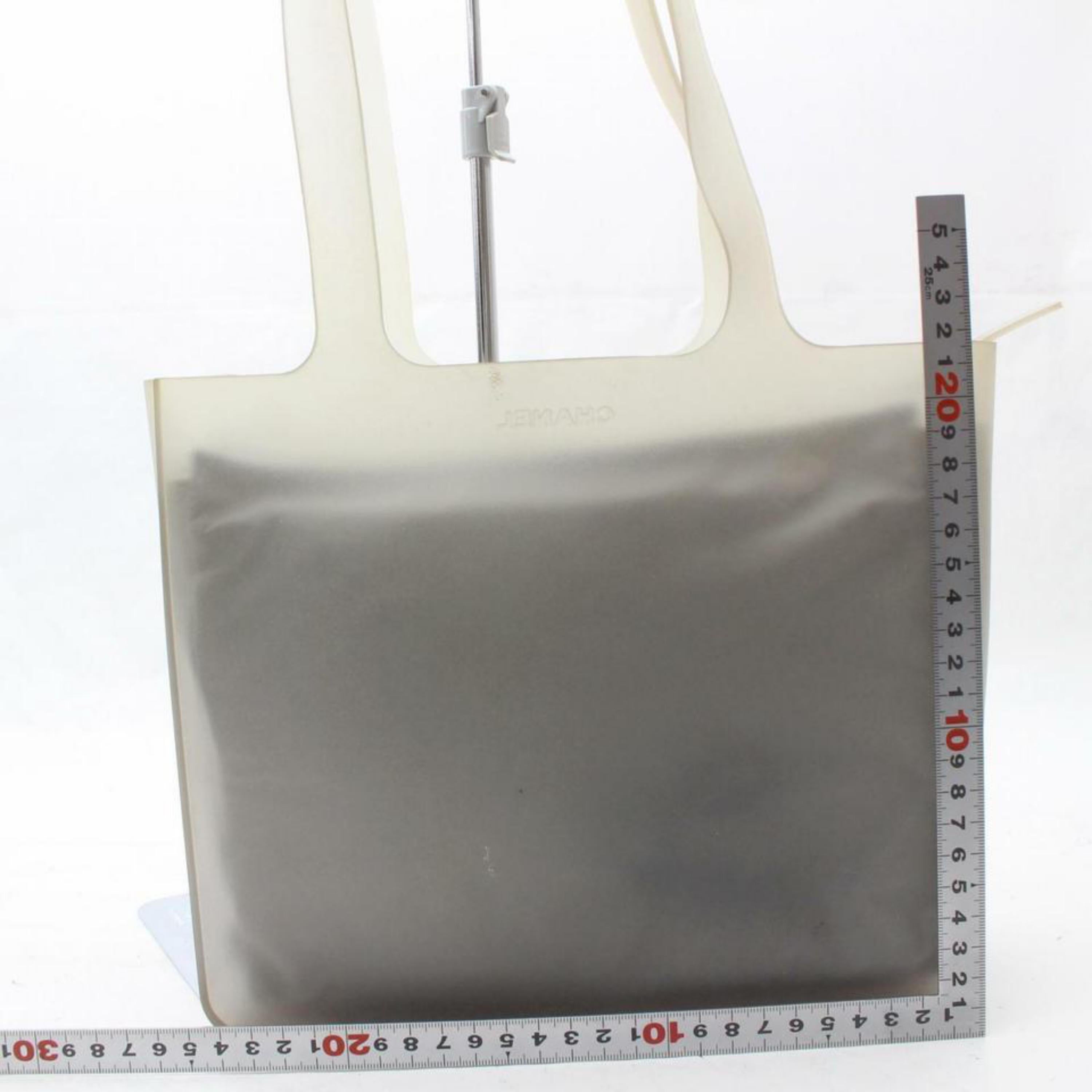 Chanel Translucent Naked Jelly Tote 870004 Gray Polyurethane Shoulder Bag In Good Condition For Sale In Forest Hills, NY