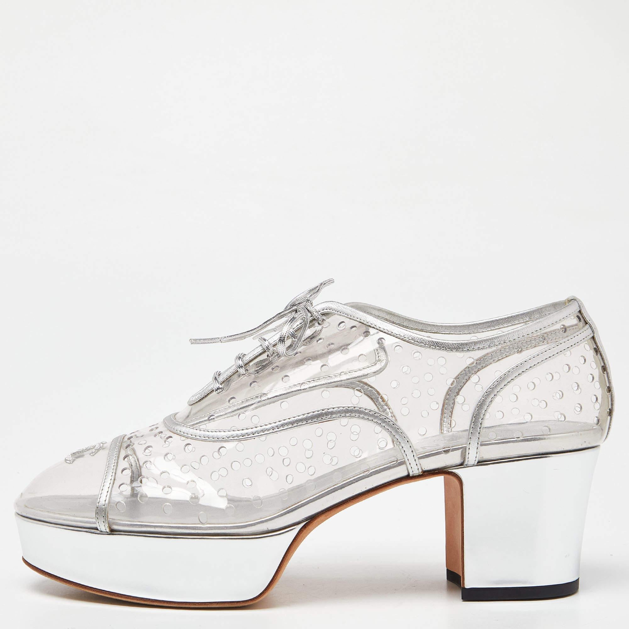 Chanel Transparent/Silver Pvc and Leather CC Block Heel Lace Up Platform Size 41 For Sale 8