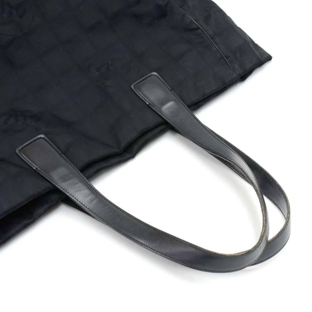 Chanel Travel Line Black Jacquard Nylon Tote Bag In Good Condition For Sale In Fukuoka, Kyushu