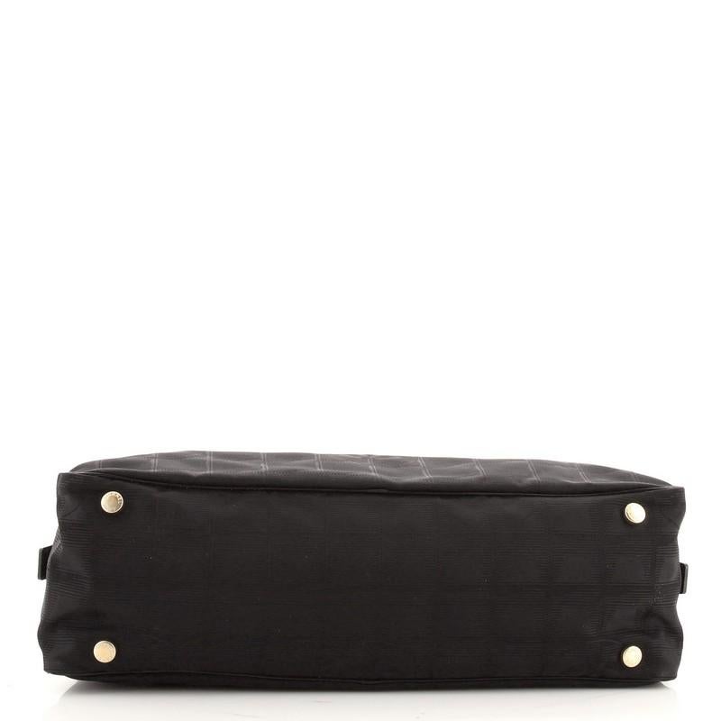 Chanel Reisetasche Nylon Medium für Damen oder Herren