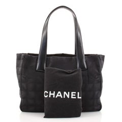 Chanel Travel Line Fourre-tout en nylon, petit modèle