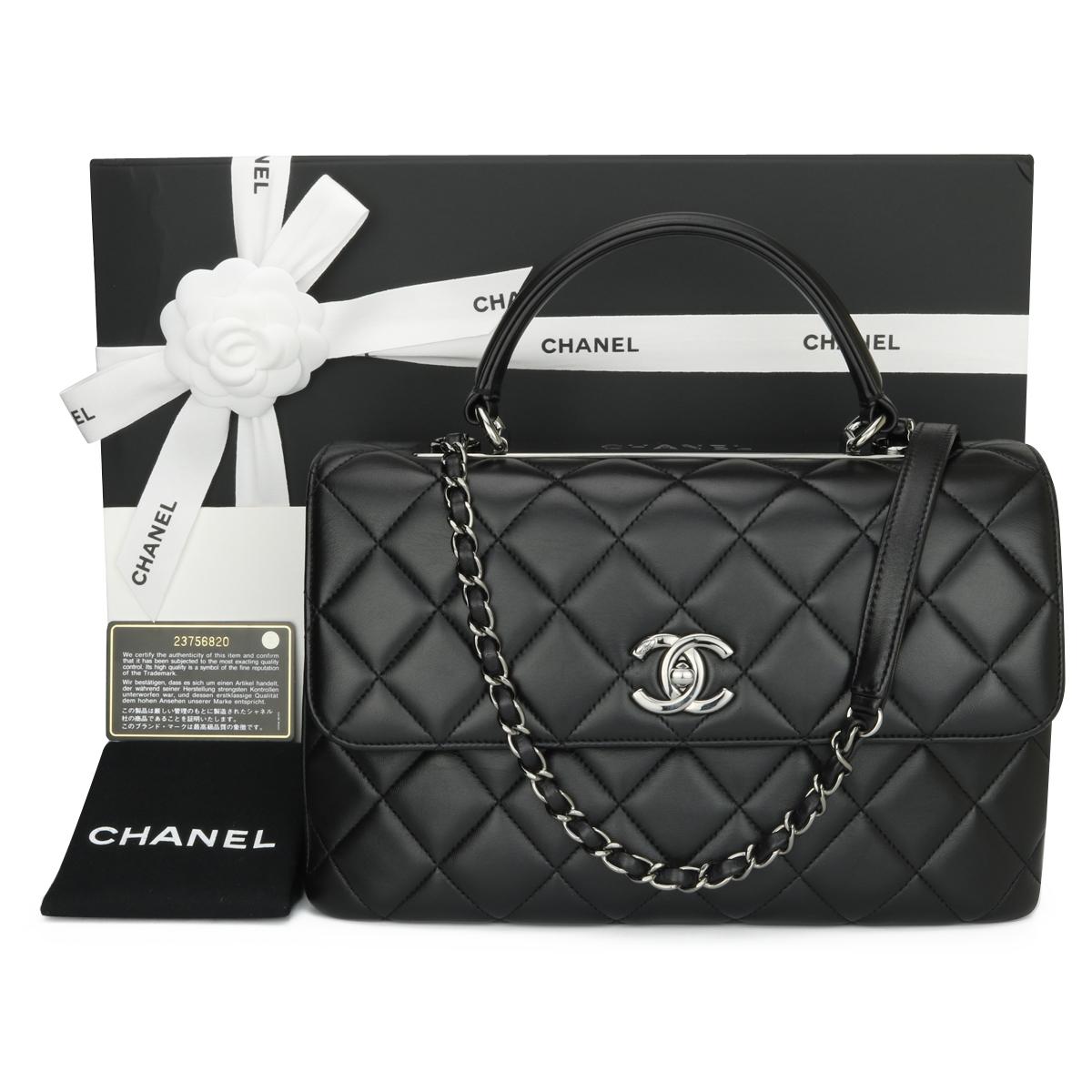 Authentic CHANEL Trendy CC Top Handle Bag Medium Black Quilted Lambskin with Gunmetal Hardware 2017.

This stunning bag is in excellent, the bag still holds its original shape, and the hardware is still very shiny.

This top handle bag is simply