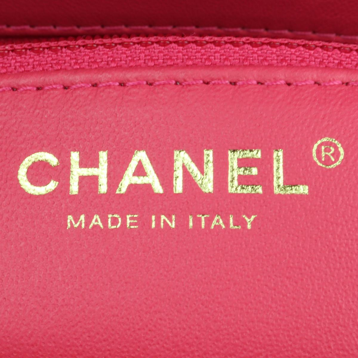 CHANEL Trendy CC Bag Medium Pink Lambskin with Light Gold Hardware 2020 11