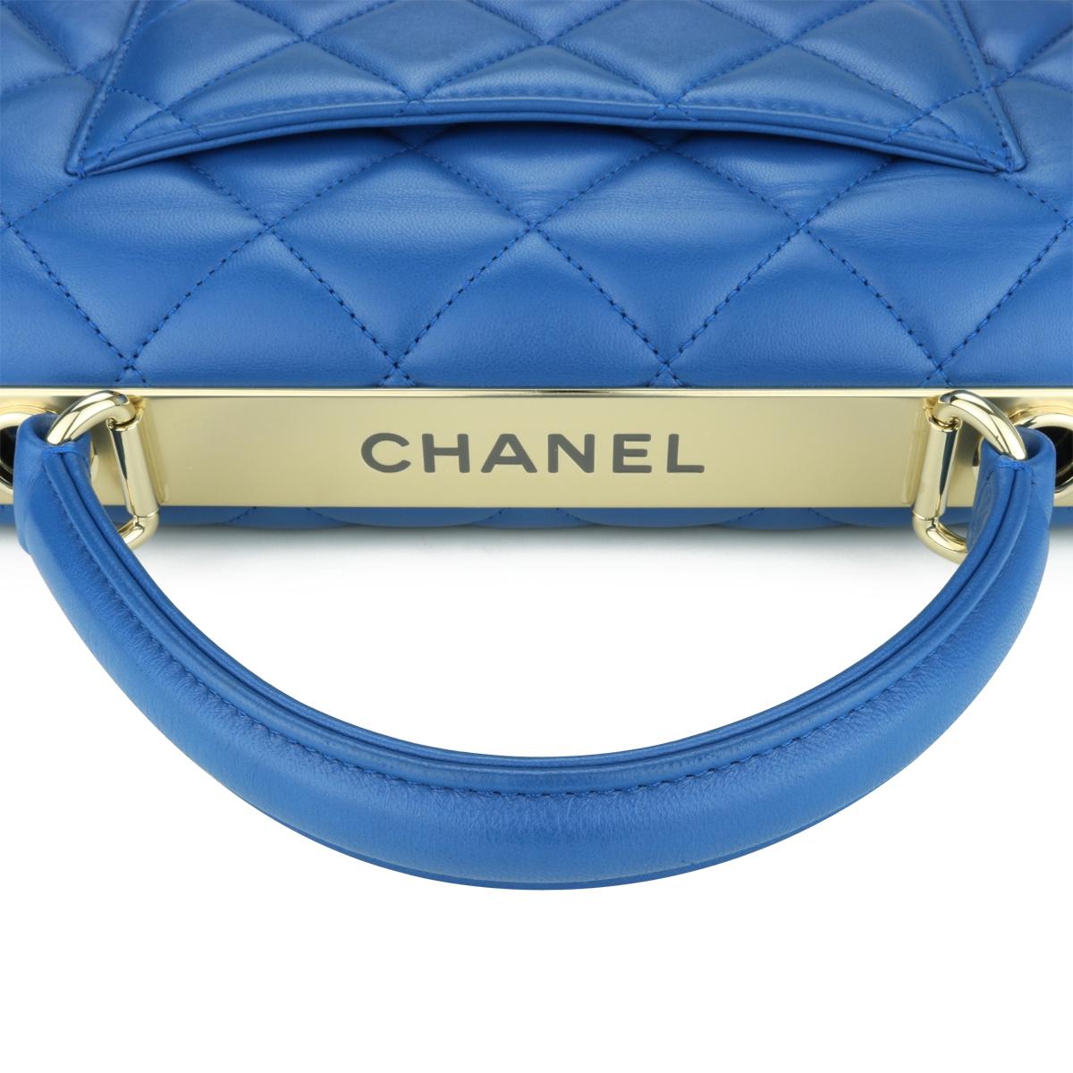 CHANEL Trendy CC Bag Small Blue Lambskin Light Gold Hardware 2019 For Sale 8
