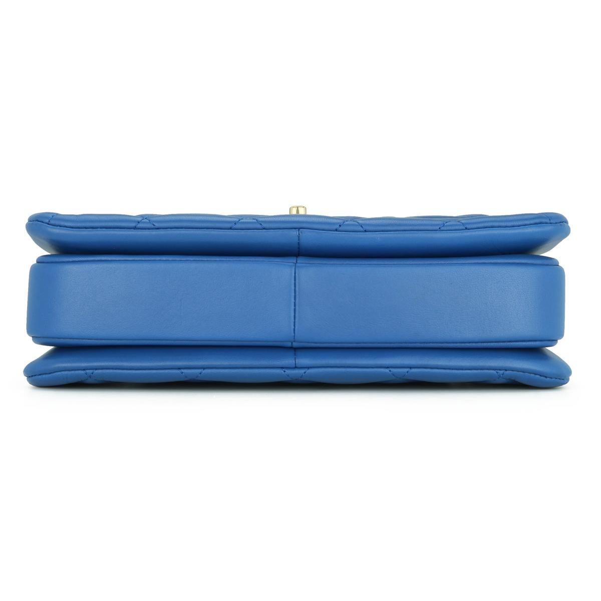 CHANEL Trendy CC Bag Small Blue Lambskin Light Gold Hardware 2019 3