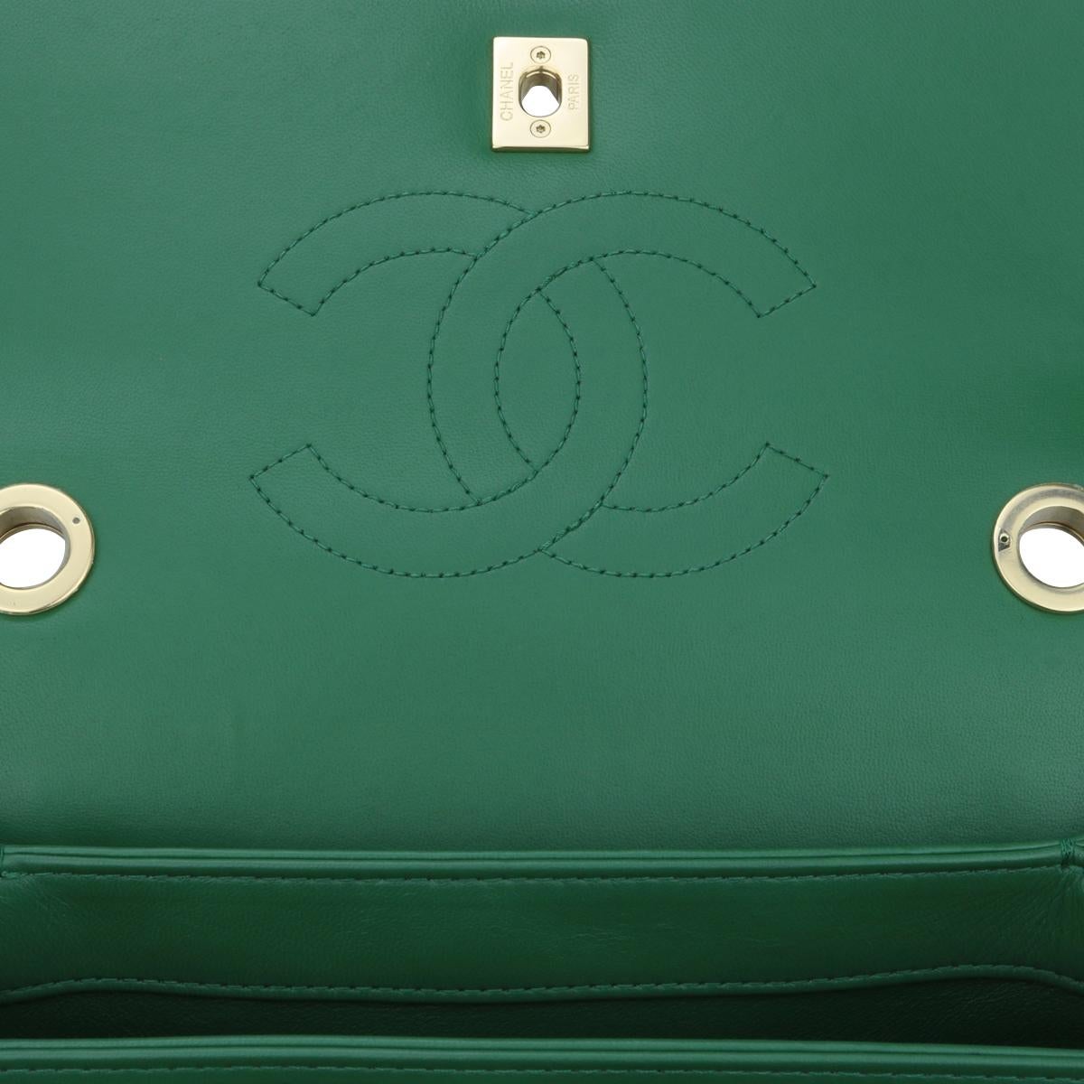 CHANEL Trendy CC Bag Small Chevron Green Lambskin Gold Hardware 2019 5