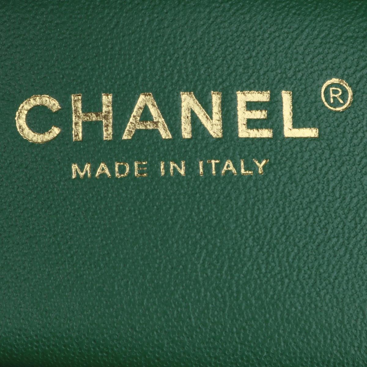 CHANEL Trendy CC Bag Small Chevron Green Lambskin Gold Hardware 2019 8