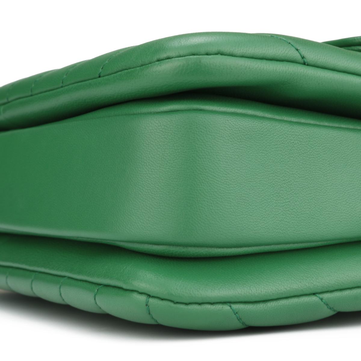 CHANEL Trendy CC Bag Small Chevron Green Lambskin Gold Hardware 2019 1