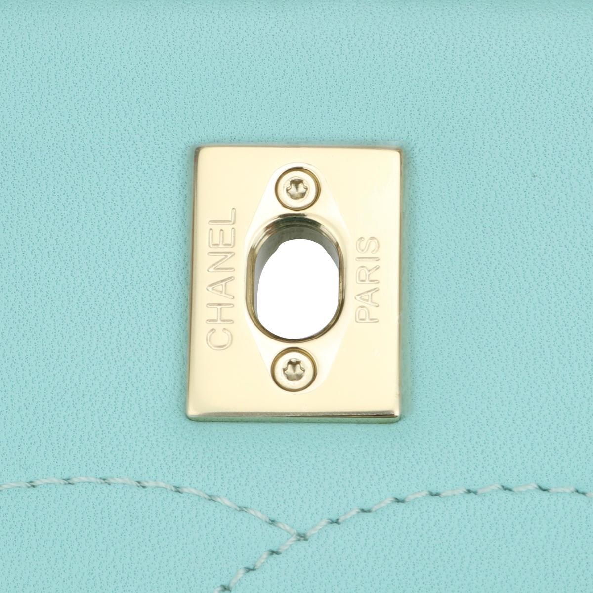CHANEL Trendy CC Bag Small Chevron Tiffany Blue Lammleder Gold Hardware 2019 9