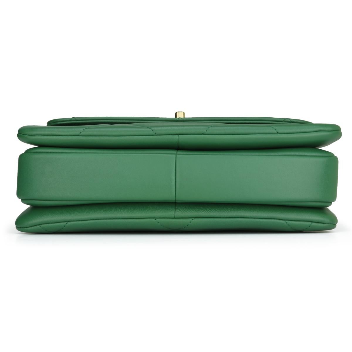 CHANEL Trendy CC Bag Small Large Quilt Green Lambskin Gold Hardware 2019 In Good Condition In Huddersfield, GB