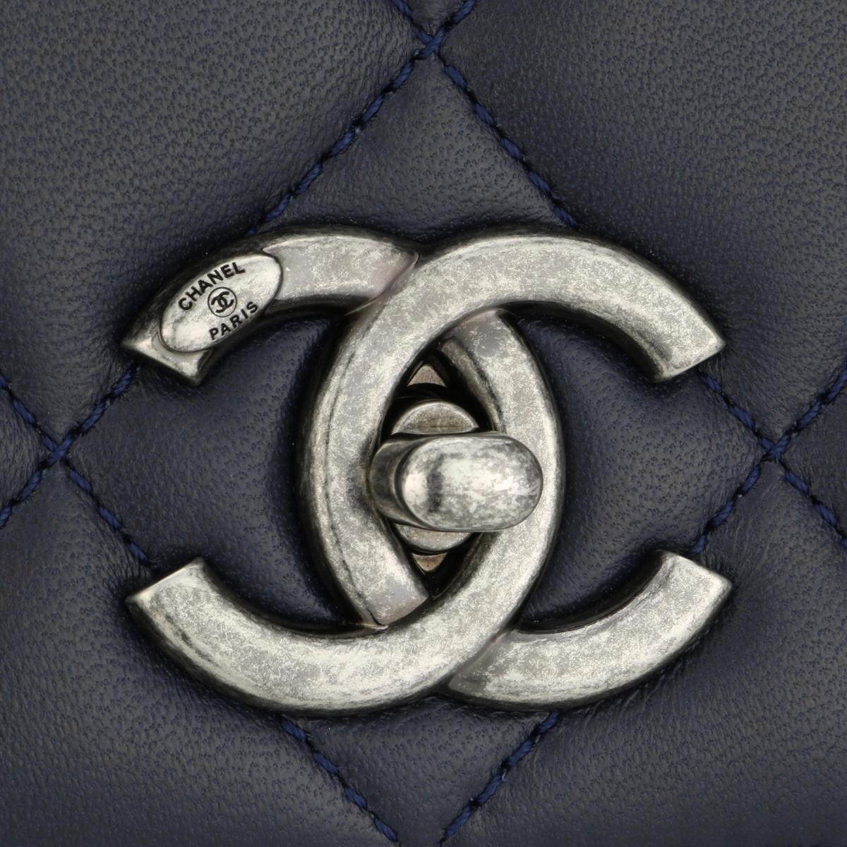 CHANEL Trendy CC Bag Small Navy Blue Lambskin Ruthenium Hardware 2015 In Good Condition For Sale In Huddersfield, GB