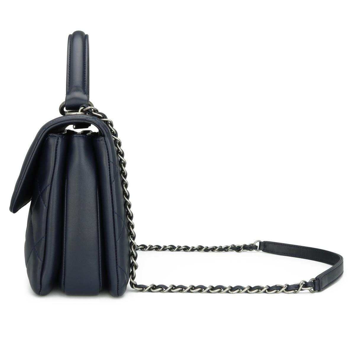 da uomo o donna Chanel Borsa Trendy CC Piccola in pelle d'agnello blu navy con hardware in rutenio 2015 in vendita
