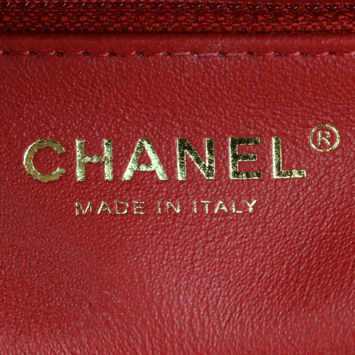 CHANEL Trendy CC Bag Small Red Lambskin with Light Gold Hardware 2020 8