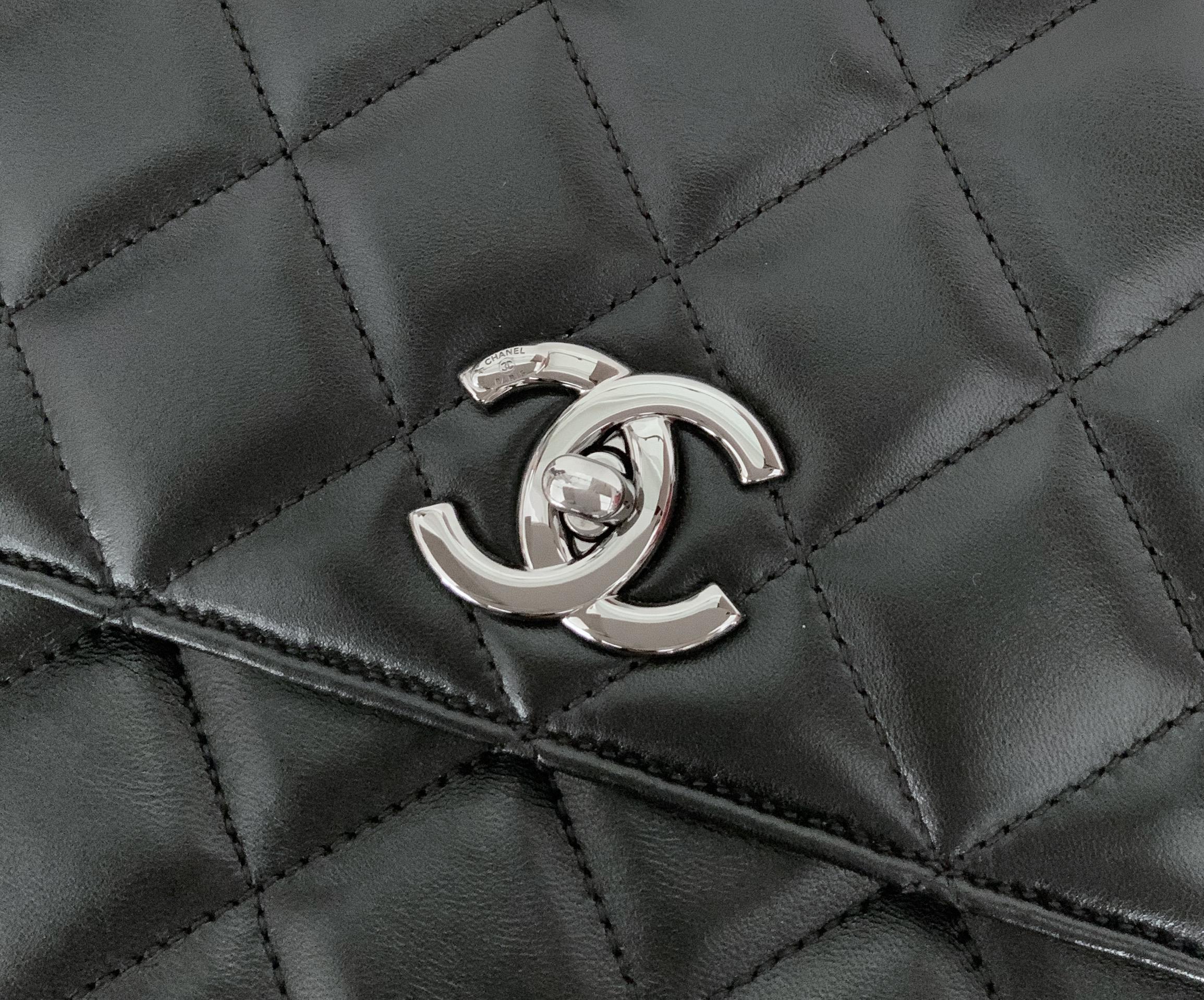 Chanel Trendy CC Schwarz Leder Top Handle Tasche 10