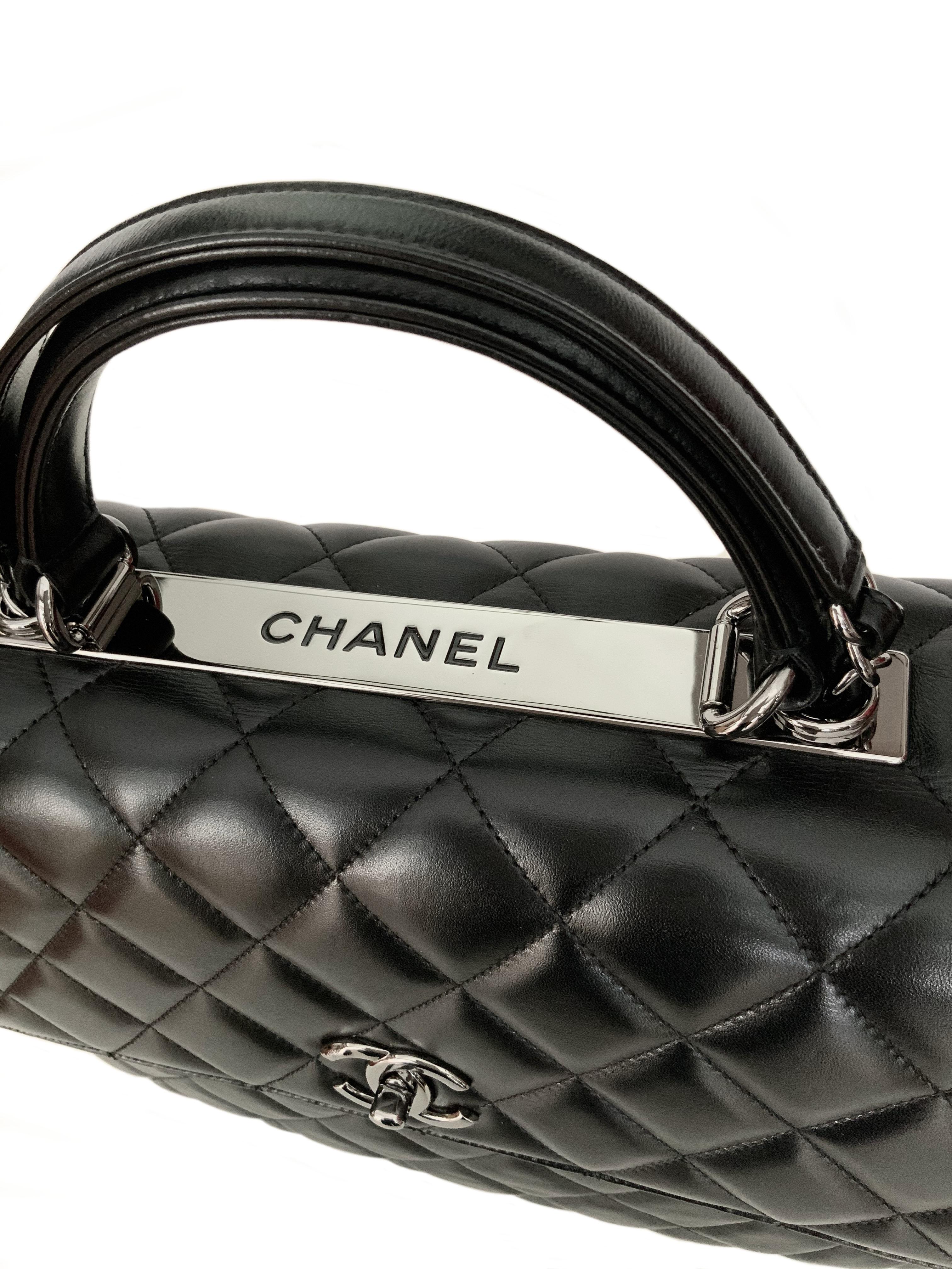 Chanel Trendy CC Schwarz Leder Top Handle Tasche im Zustand „Gut“ in Geneva, CH