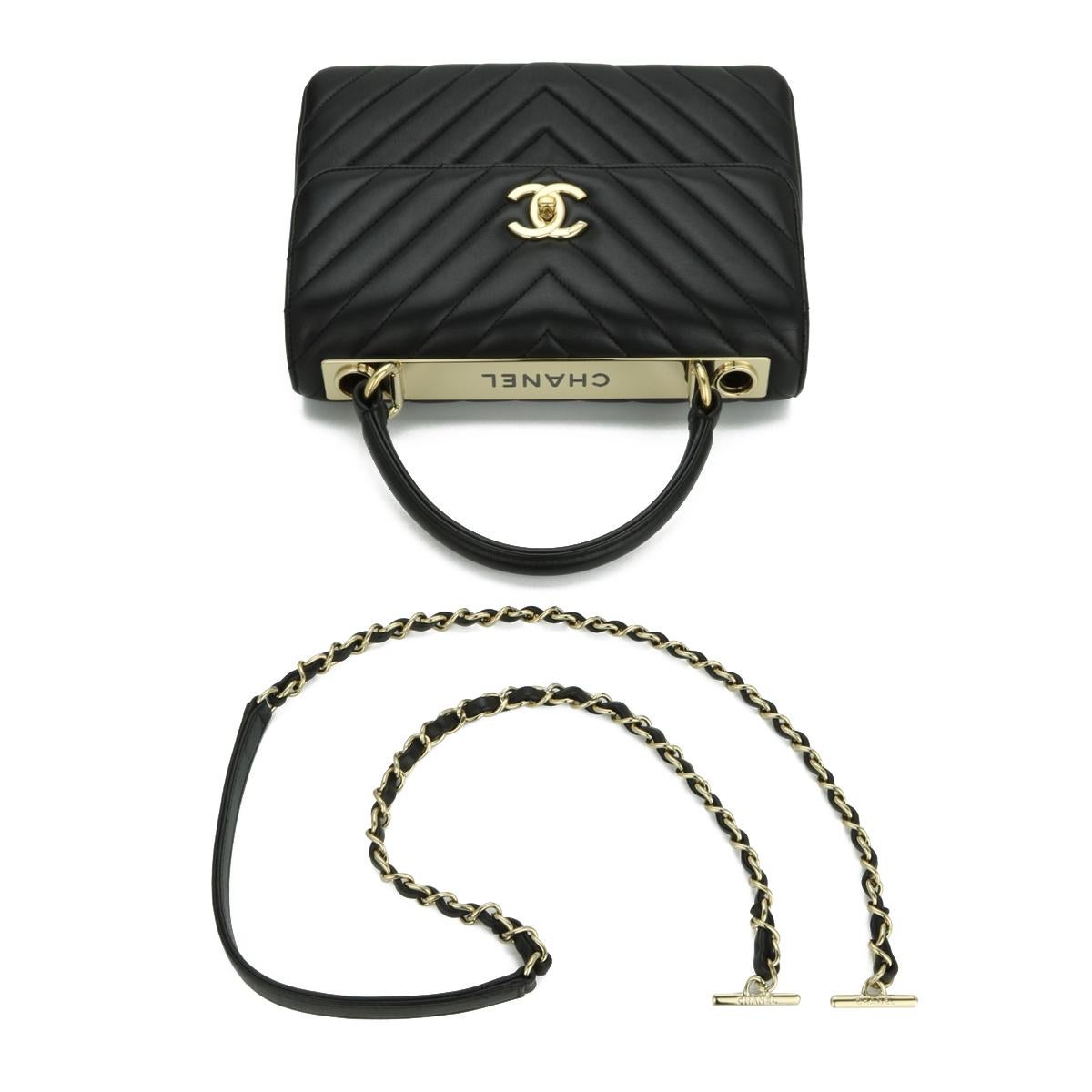 CHANEL Trendy CC Chevron Bag Small Black Lambskin Light Gold Hardware 2019 For Sale 7