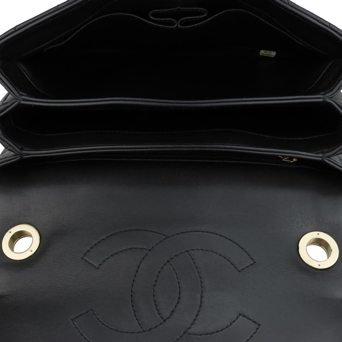 CHANEL Trendy CC Chevron Bag Small Black Lambskin Light Gold Hardware 2019 For Sale 9