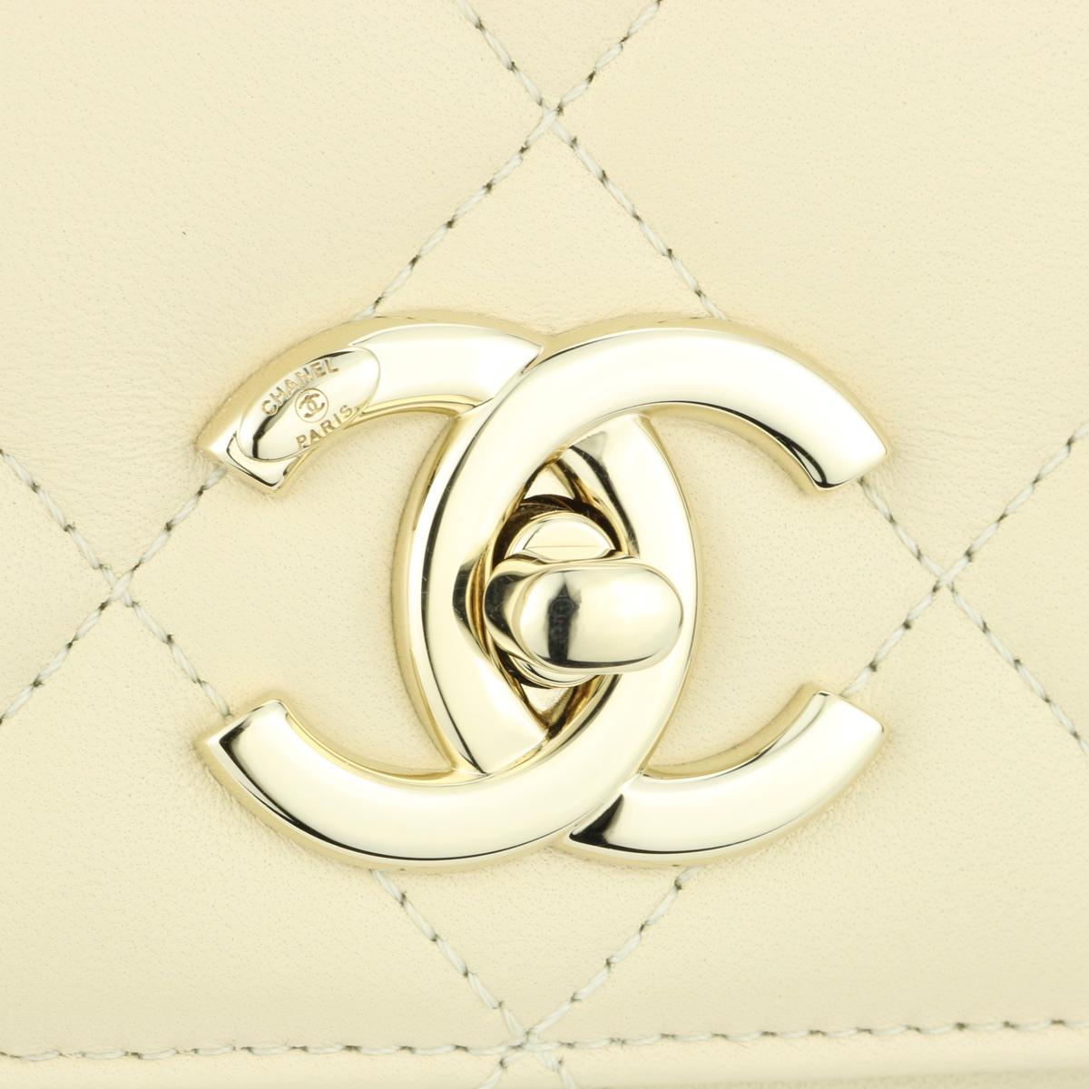CHANEL Trendy CC Flap Bag Light Beige Lambskin with Gold Hardware 2015 In Excellent Condition In Huddersfield, GB