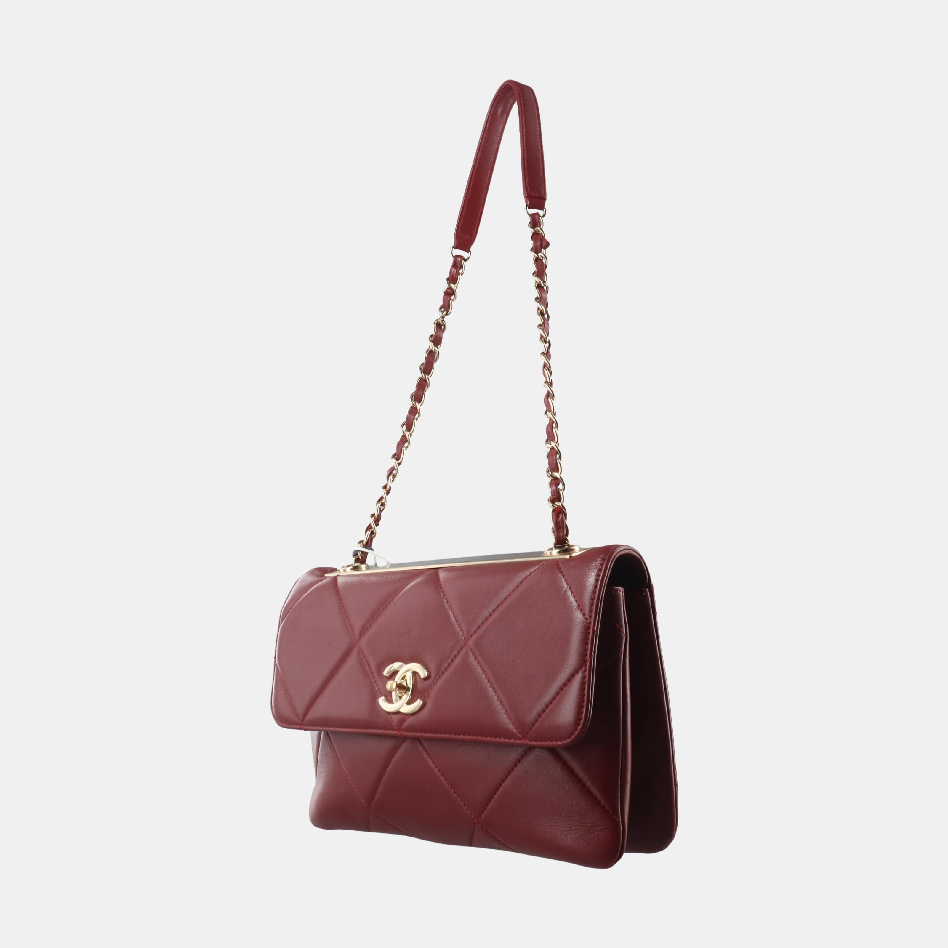 Chanel Trendy CC Flap Crossbody Bag Medium Lammfell Leder Burgund, 2019 im Zustand „Hervorragend“ in AUBERVILLIERS, FR