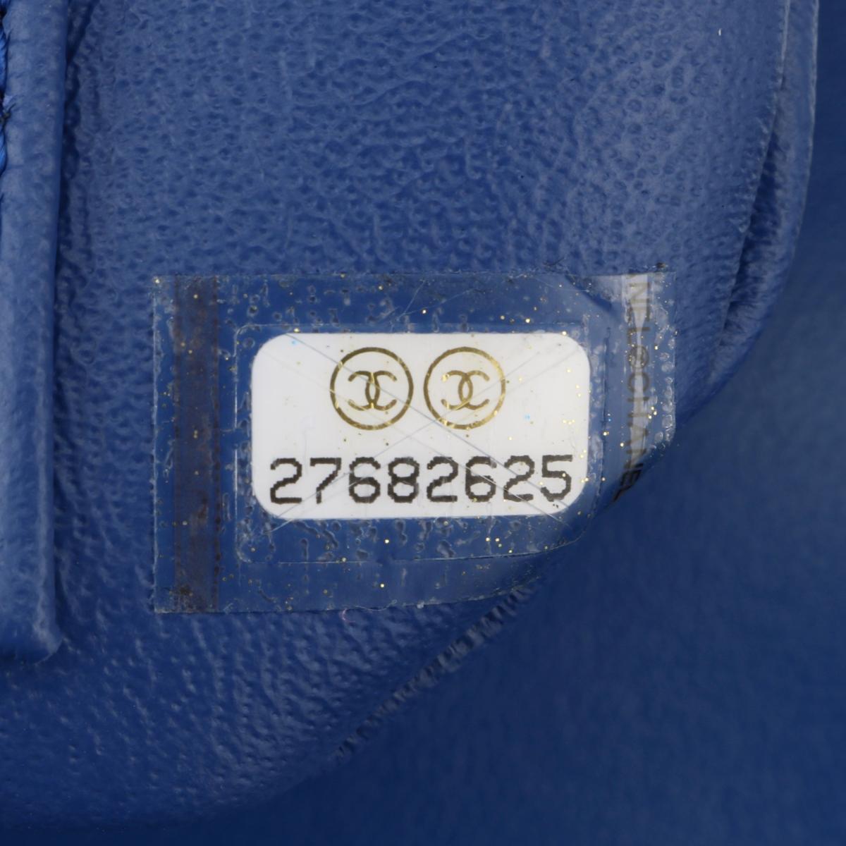 CHANEL Trendy CC Top Handle Bag Medium Blue Lambskin with Gold Hardware 2019 12