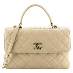 Chanel Trendy CC Top Handle Tasche aus gestepptem Lammfell Medium