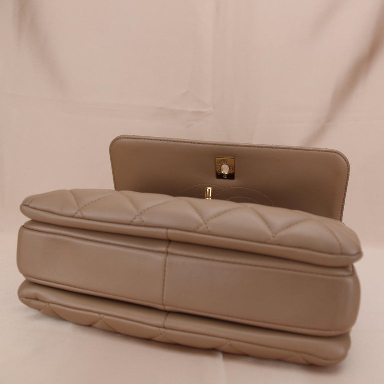 CHANEL 25S TOP HANDLE 20 CM IN DARK BEIGE LAMBSKIN