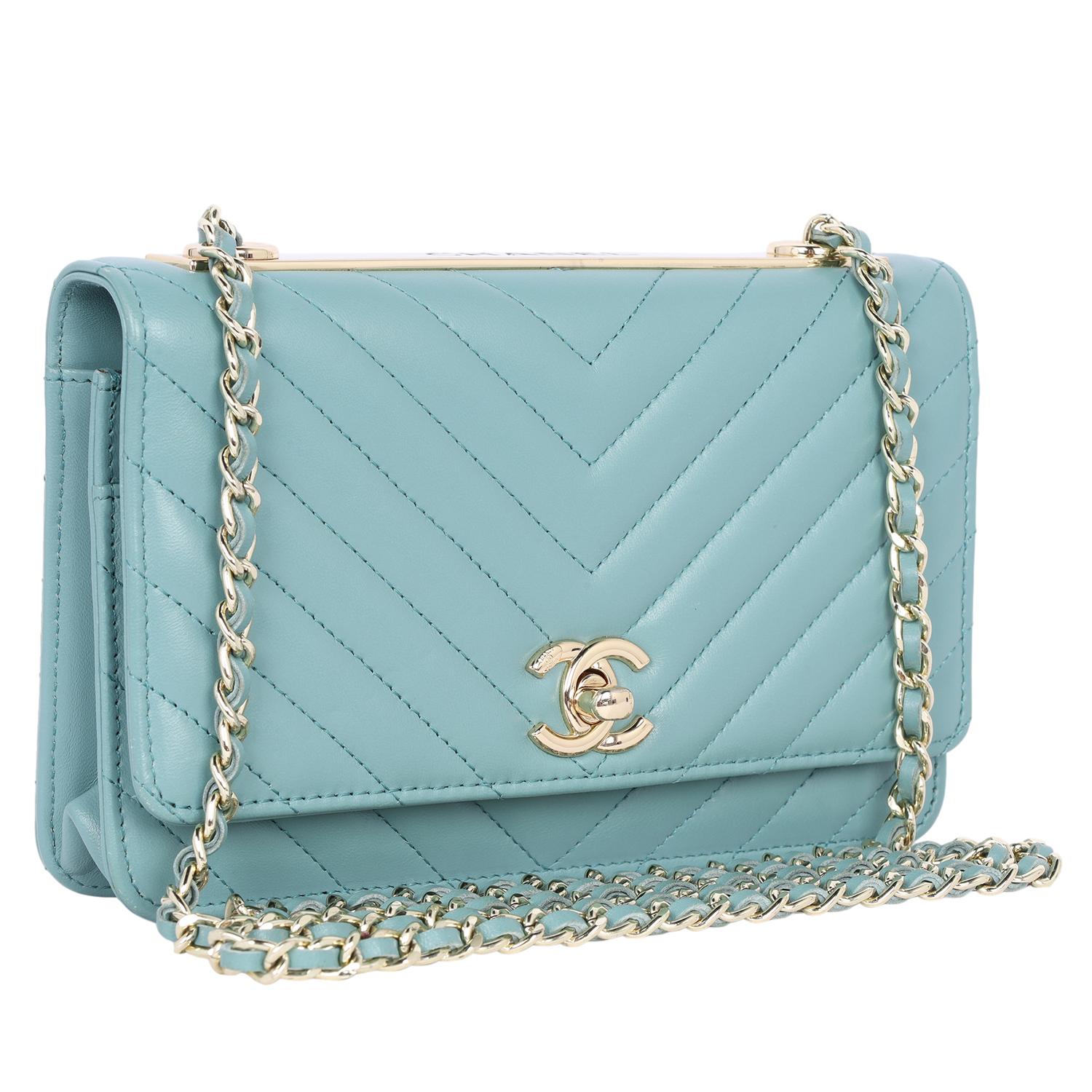 Authentic, pre-owned Chanel leather wallet on a chain. This bag is gorgeous!

Extremely popular due to its versatility, the Wallet on a Chain (or WOC) is always in high demand. 

Designer: CHANEL 
Model: CC WOC 
Style: Wallet On Chain/Crossbody Bag