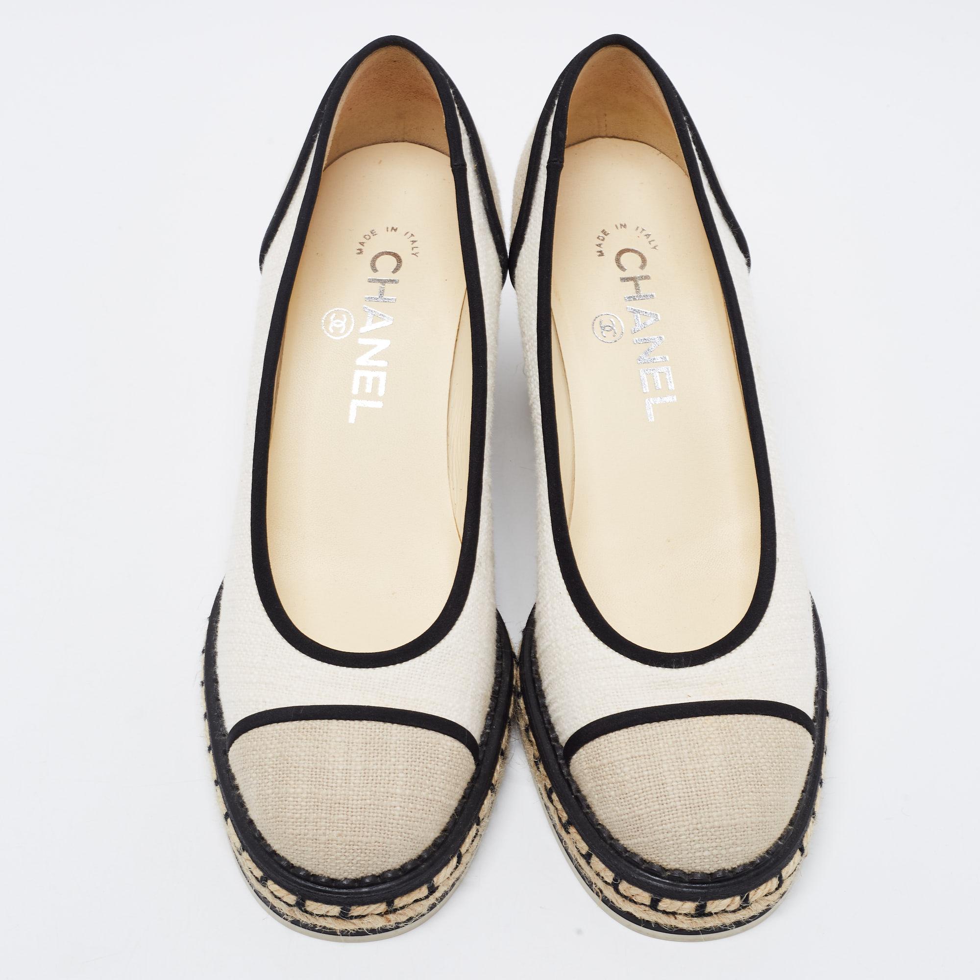 Complement your well-put-together outfit with these shoes by Chanel. Minimal and classy, they have an amazing construction for enduring quality and comfortable fit.

Includes: Original Dustbag

